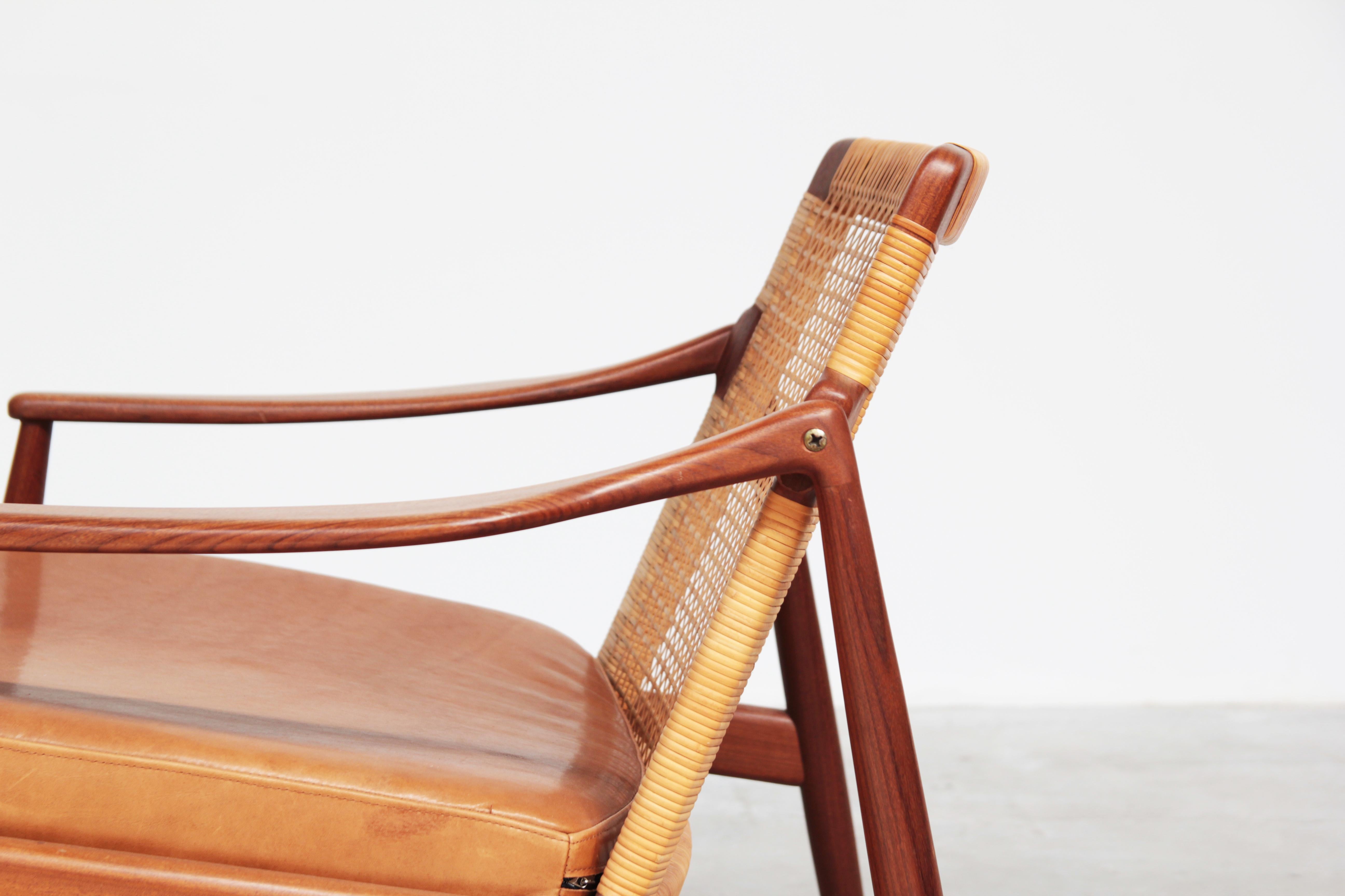 Beautiful Pair of Lounge Easy Chairs by Hartmut Lohmeyer for Wilkhahn 1