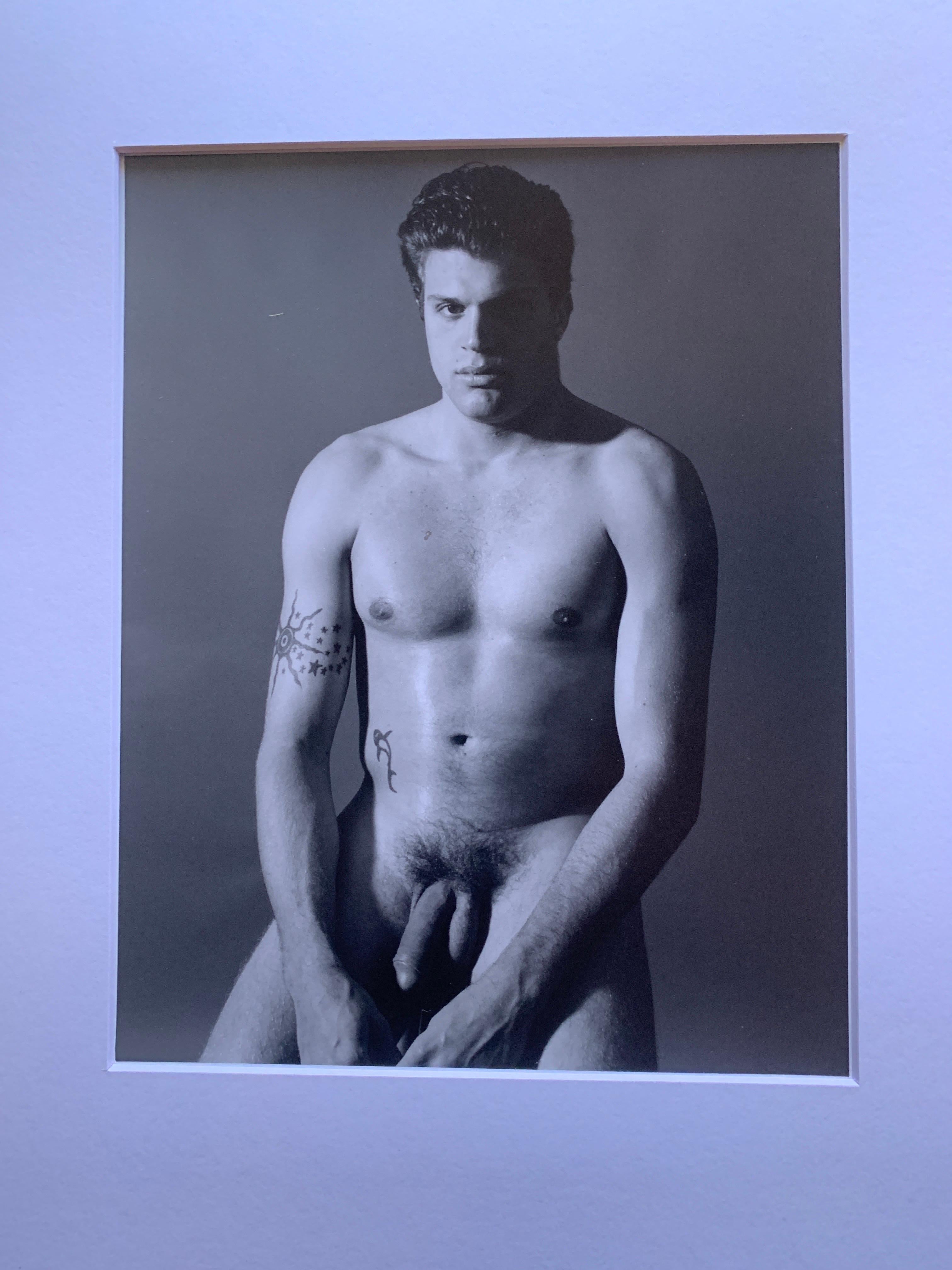 Americano Bellissima coppia di fotografie originali di M. Lynch, modello di nudo maschile, set di 2 pezzi in vendita