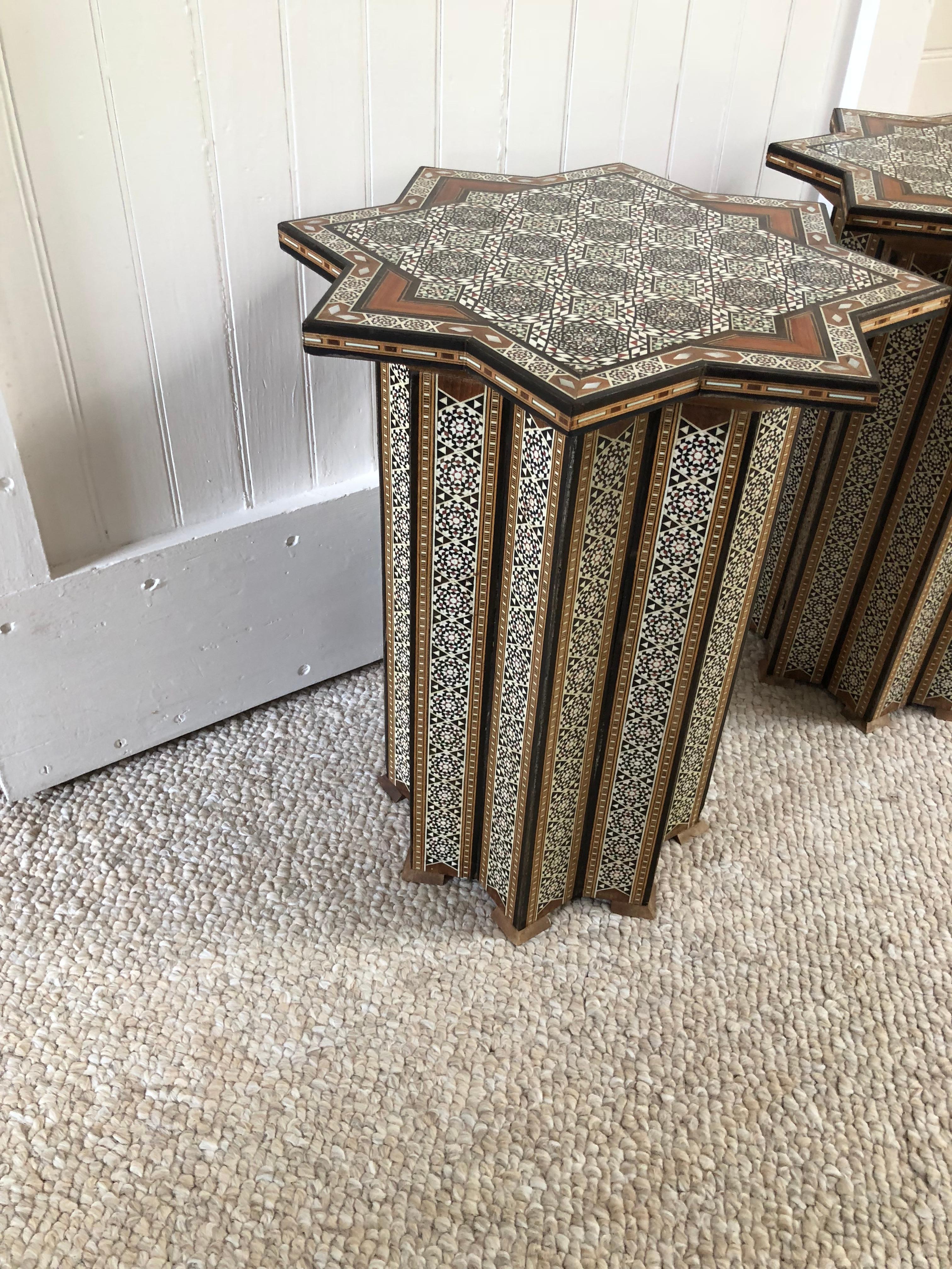 Beautiful Pair of Meticulously Inlaid and Hand-Carved Moroccan End Side Tables In Excellent Condition In Hopewell, NJ