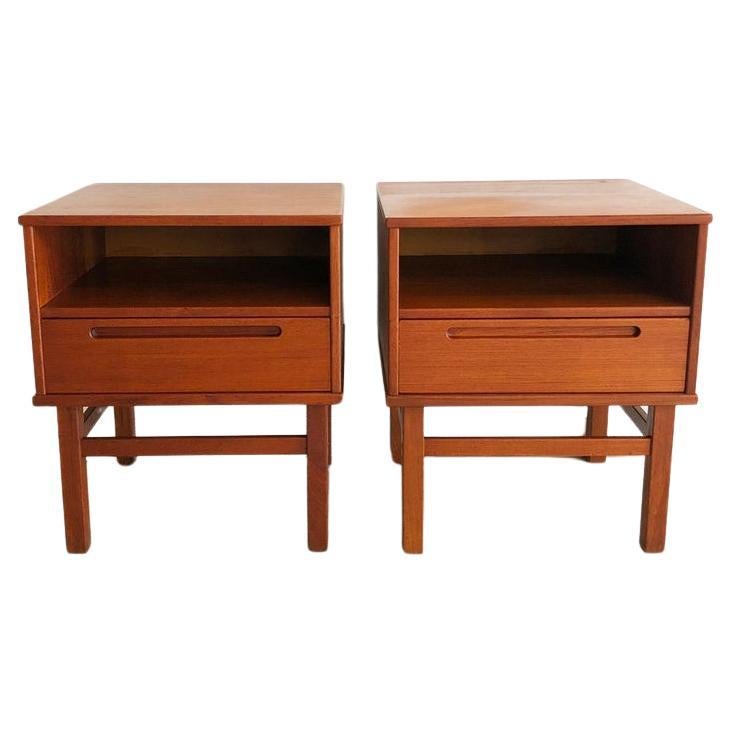 Beautiful pair of mid century danish modern teak nightstands by Nils Jonsson For Sale