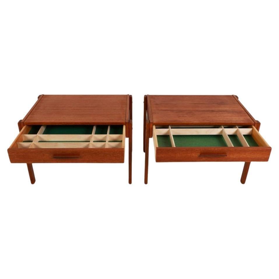 Falegnameria Bellissima coppia di comodini a un cassetto in teak della metà del secolo danese moderno in vendita