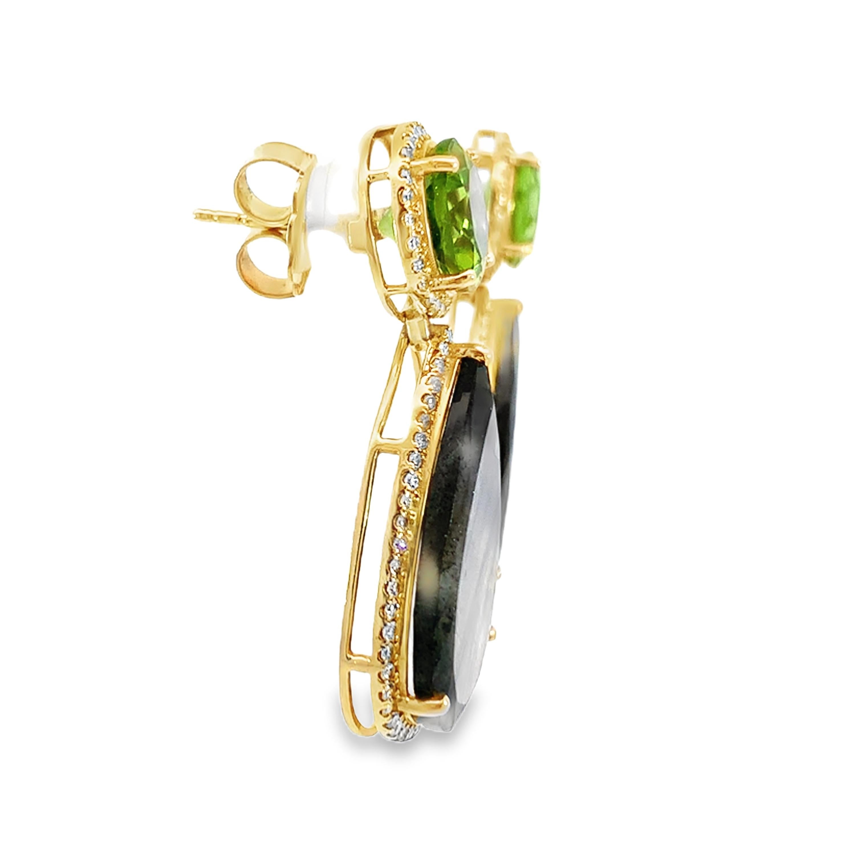 Beautiful Pair of Natural Labradorite, Peridot and Diamond Earrings In New Condition For Sale In New York, NY