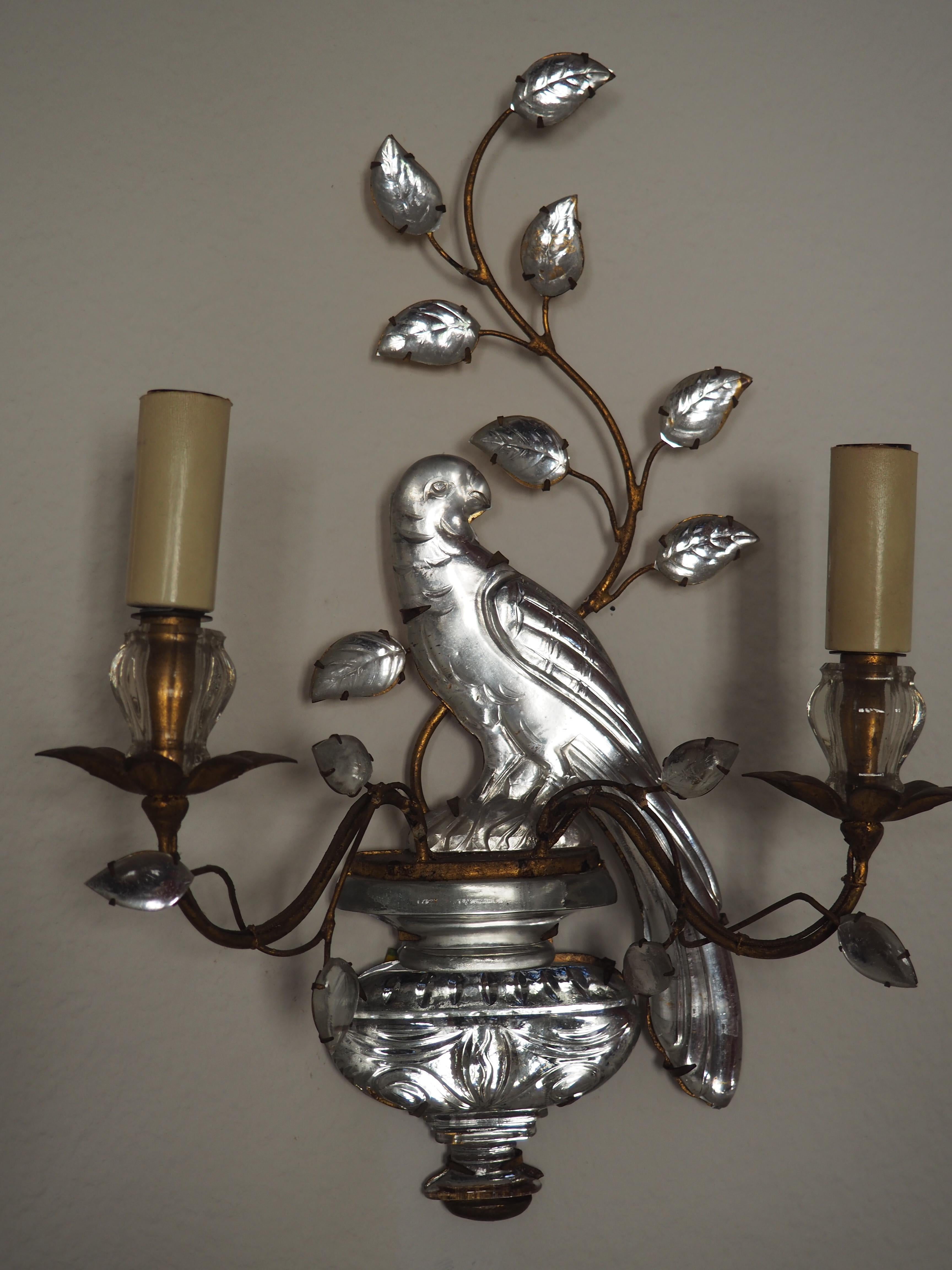 Gilt Beautiful Pair of Parrots Wall Sconces by Maison Baguès, Paris, circa 1930s