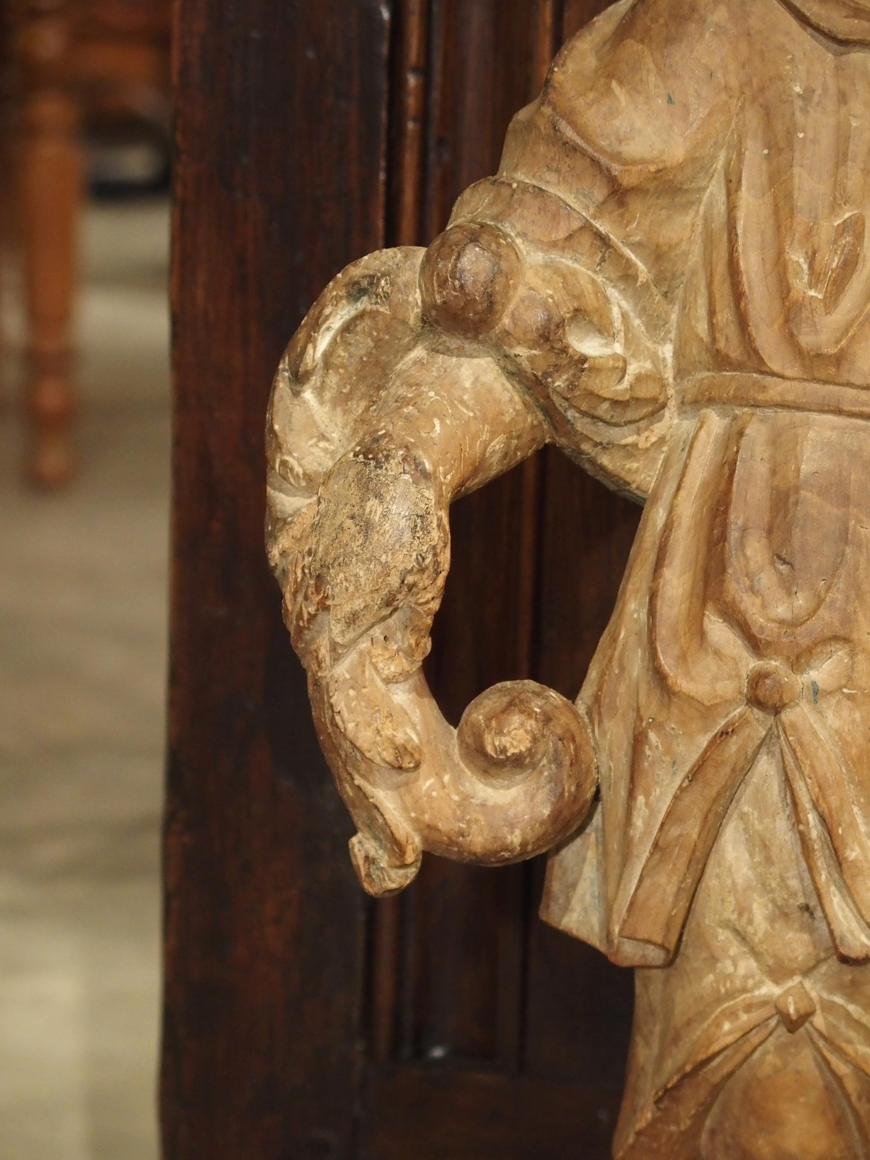 Hand-Carved Beautiful Pair of Stripped 17th Century Italian Torchbearer Candleholders