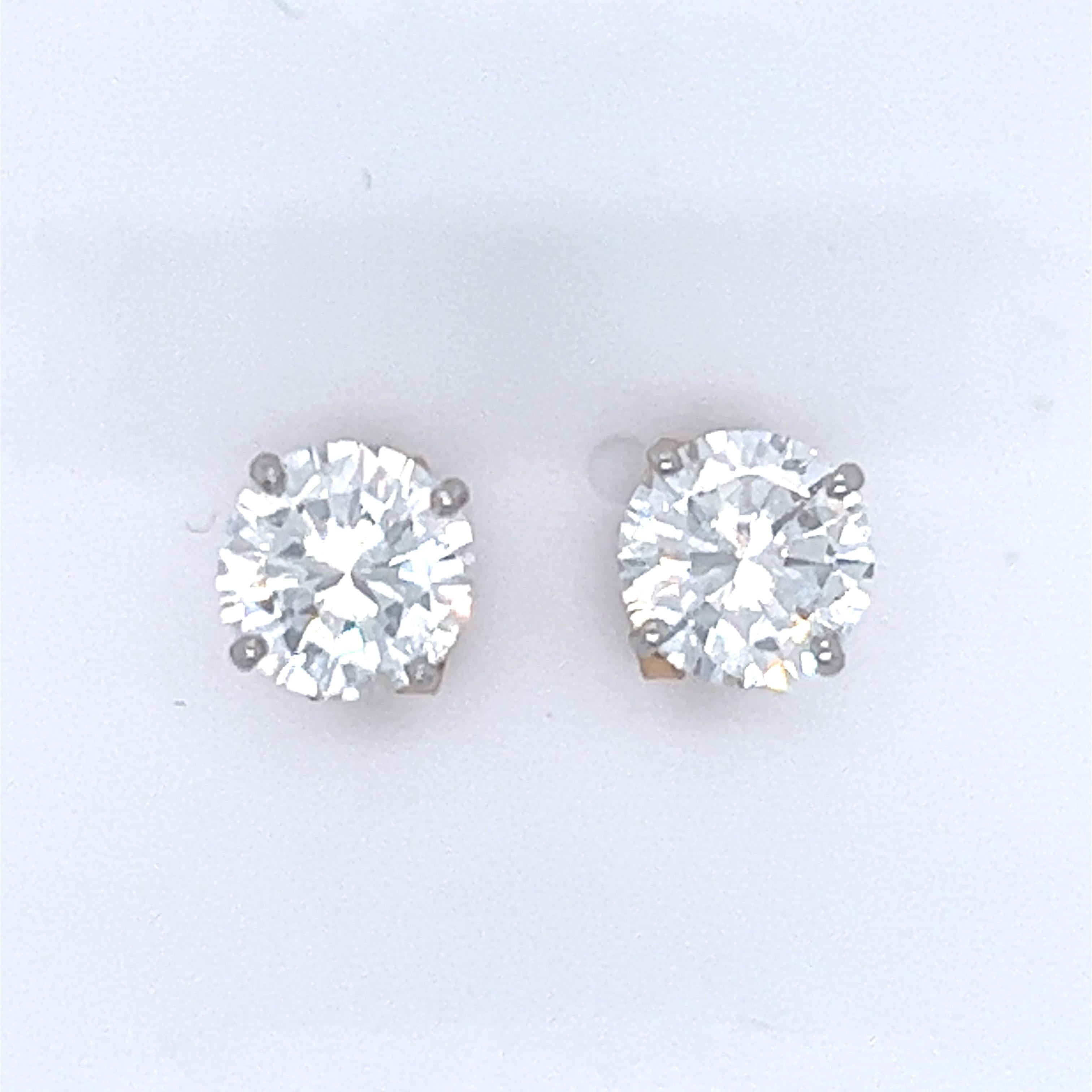 Luminary Fine Jewellery are pleased to offer this stunning pair of Diamond studs, it's very rare to find such beautiful quality Diamonds in this size, and at this price.

Set in 18ct White gold with Yellow gold Butterfly backs.

Each Diamond
