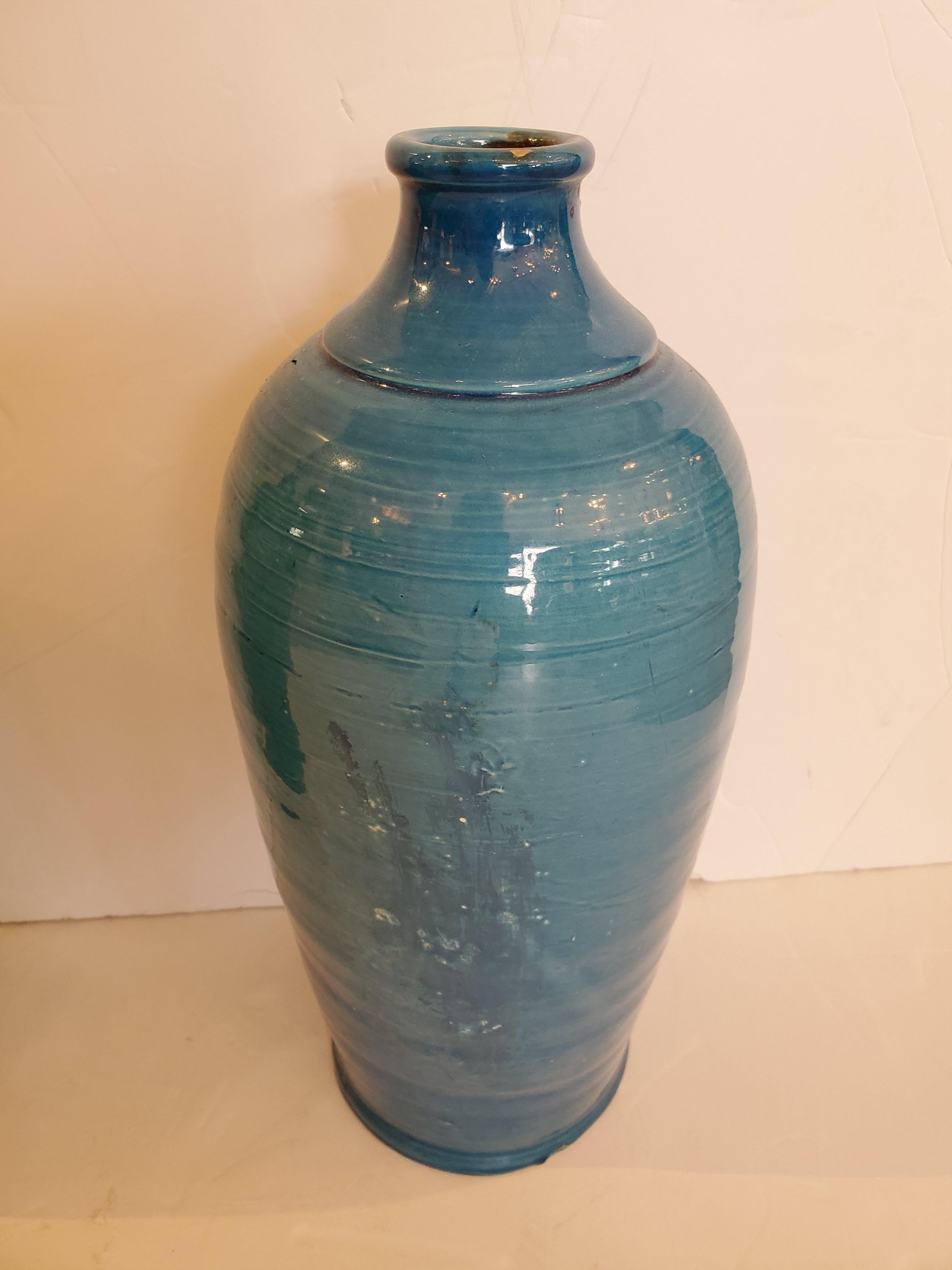 Beautiful Pair of Turquoise Italian Ceramic Vases In Good Condition For Sale In Hopewell, NJ