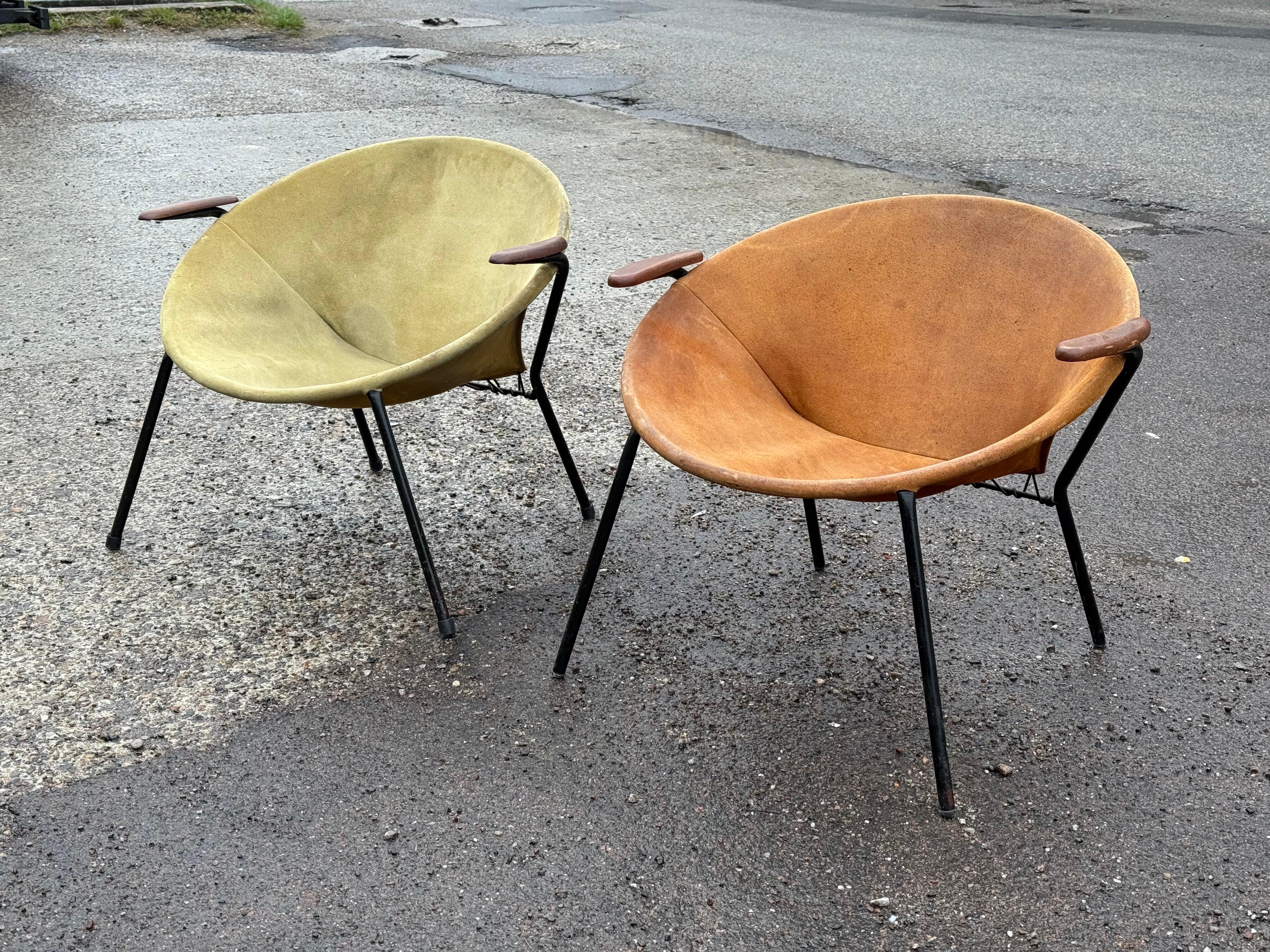 Mid-Century Modern Magnifique paire de fauteuils ballon Vintage par Hans Olsen pour LEA Design, 1950s en vente