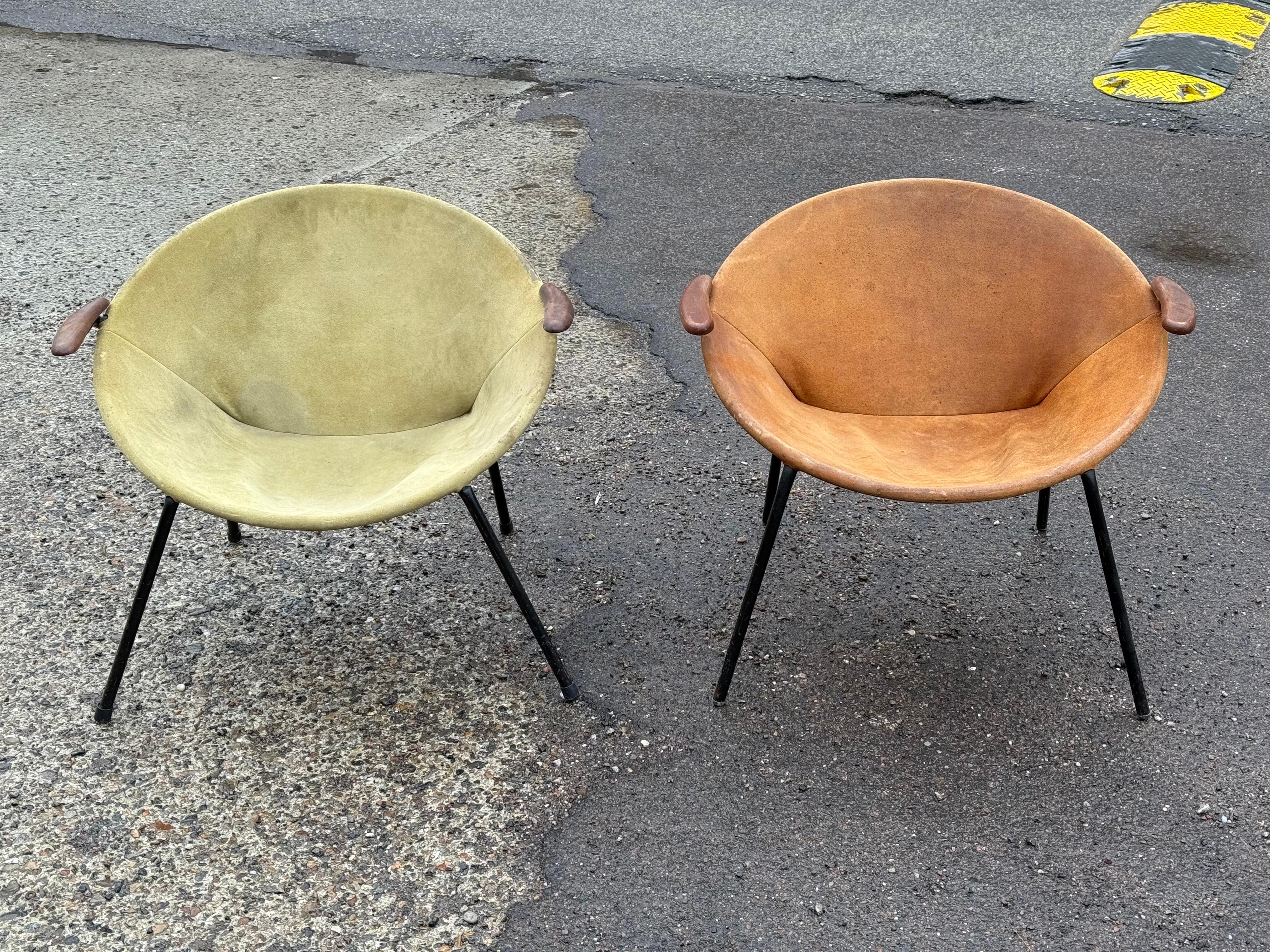 Magnifique paire de fauteuils ballon Vintage par Hans Olsen pour LEA Design, 1950s Bon état - En vente à Copenhagen, DK