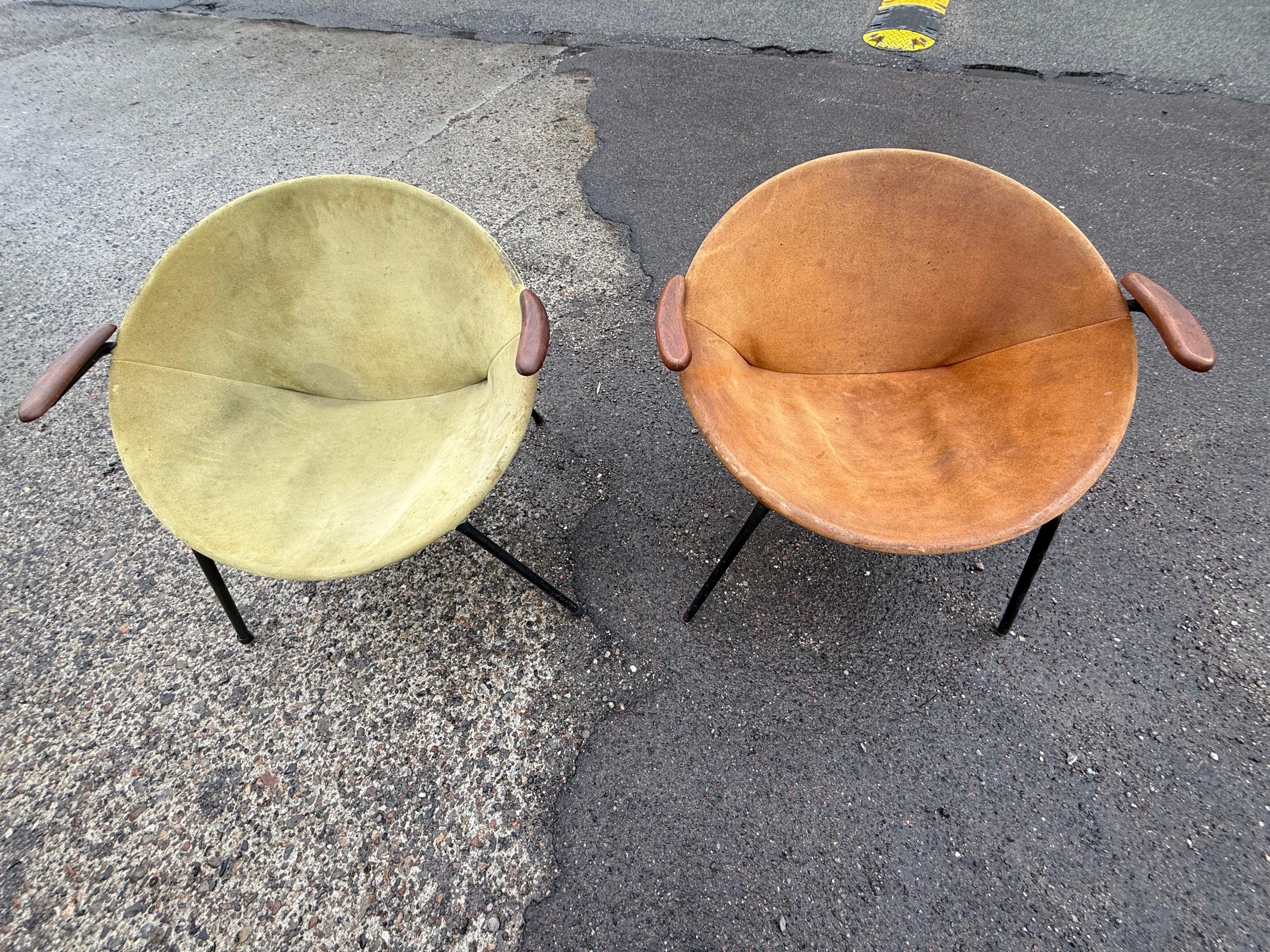 Milieu du XXe siècle Magnifique paire de fauteuils ballon Vintage par Hans Olsen pour LEA Design, 1950s en vente