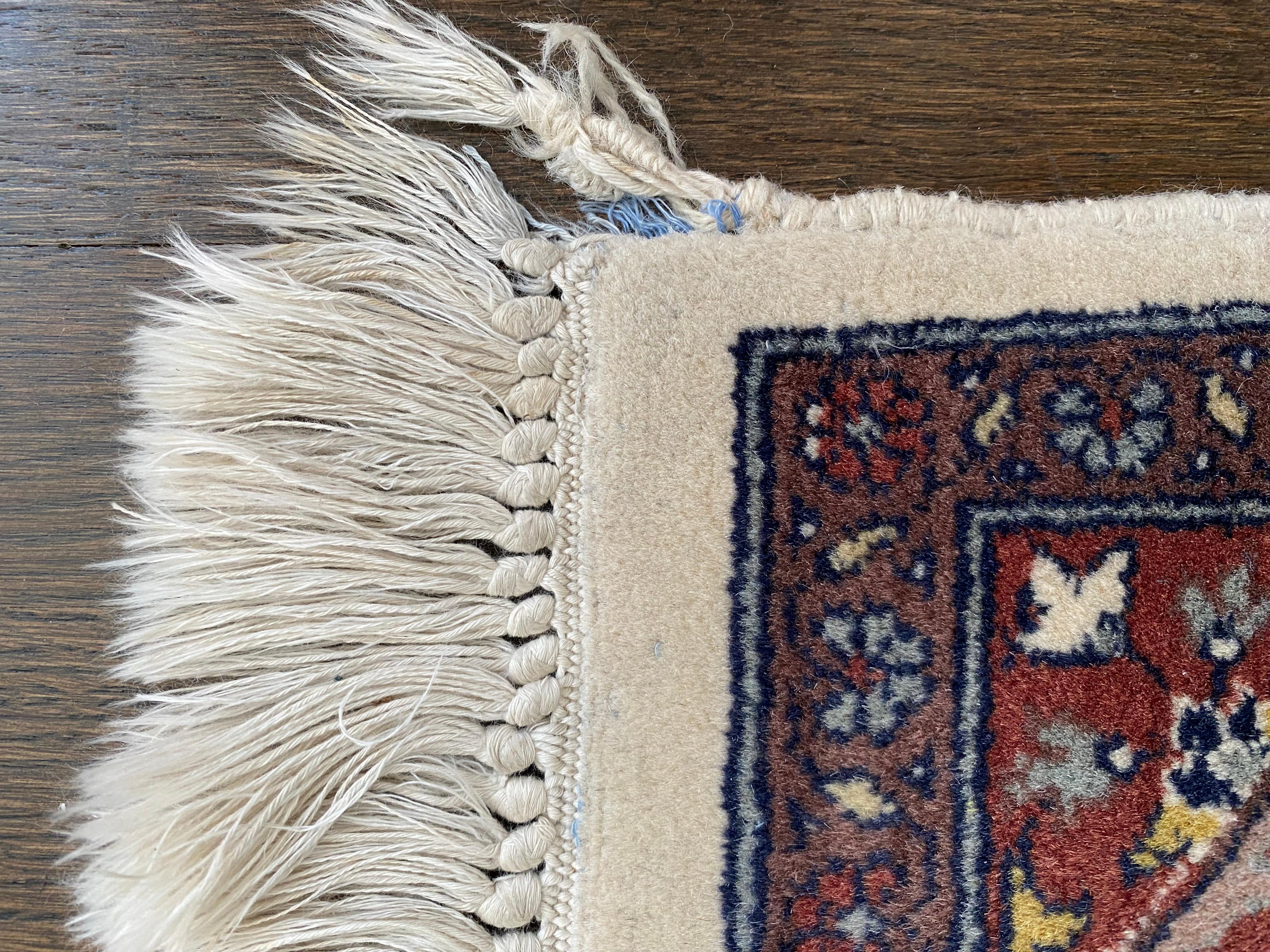 Beautiful Pakistani Rug in Plum and Cream For Sale 6