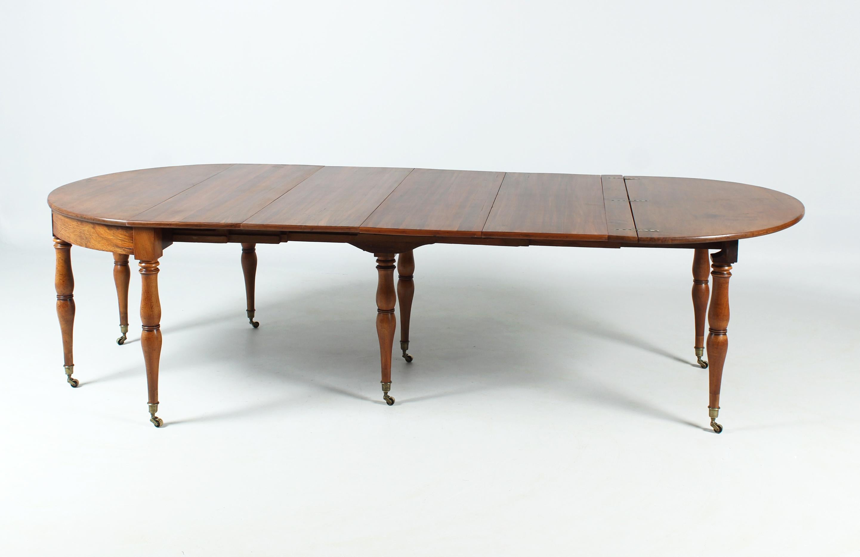 Beautiful Patina Demi-Lune Dining Table, Walnut, Round, Extendable, c. 1860 7