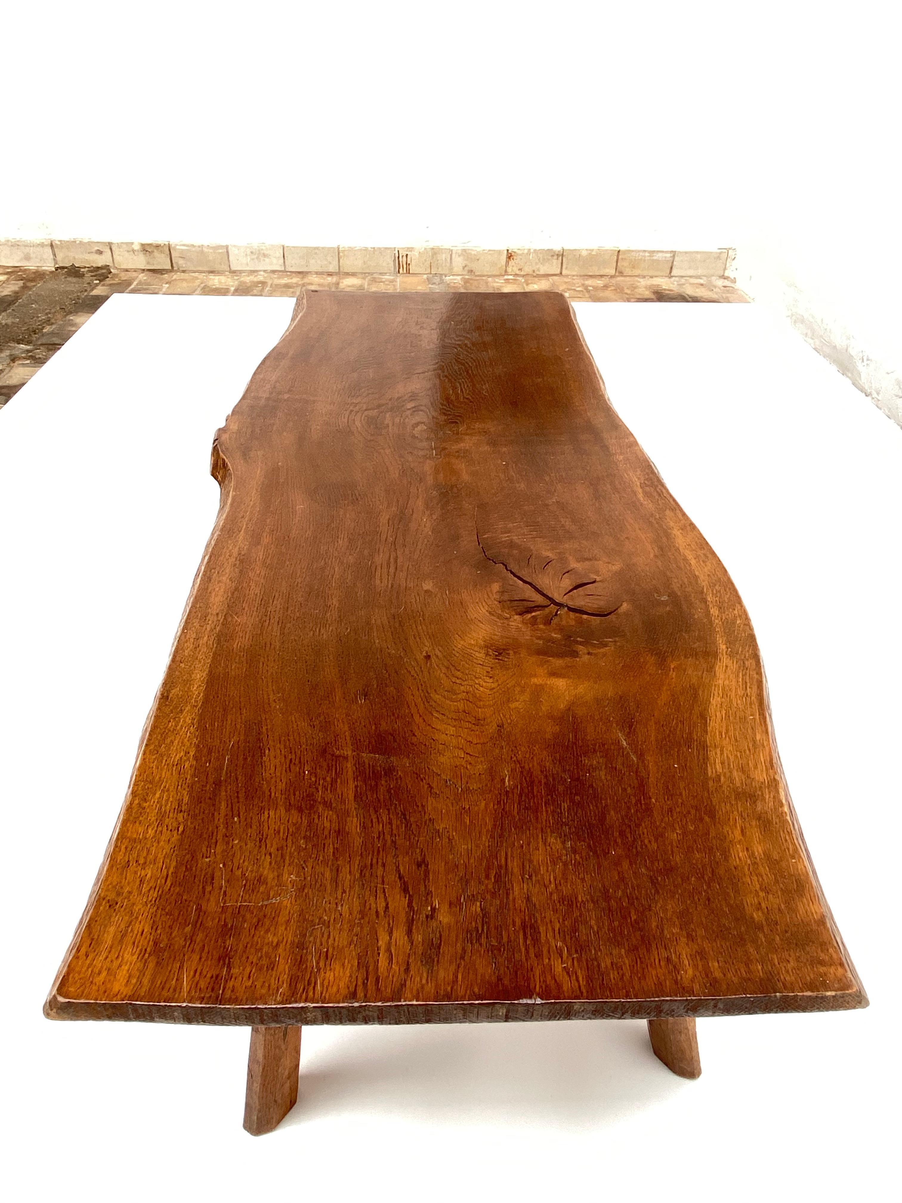 Beautiful Patinated Rustic Oak Tree Trunk Coffee Table, The Netherlands, 1960s In Good Condition For Sale In Bergen op Zoom, NL