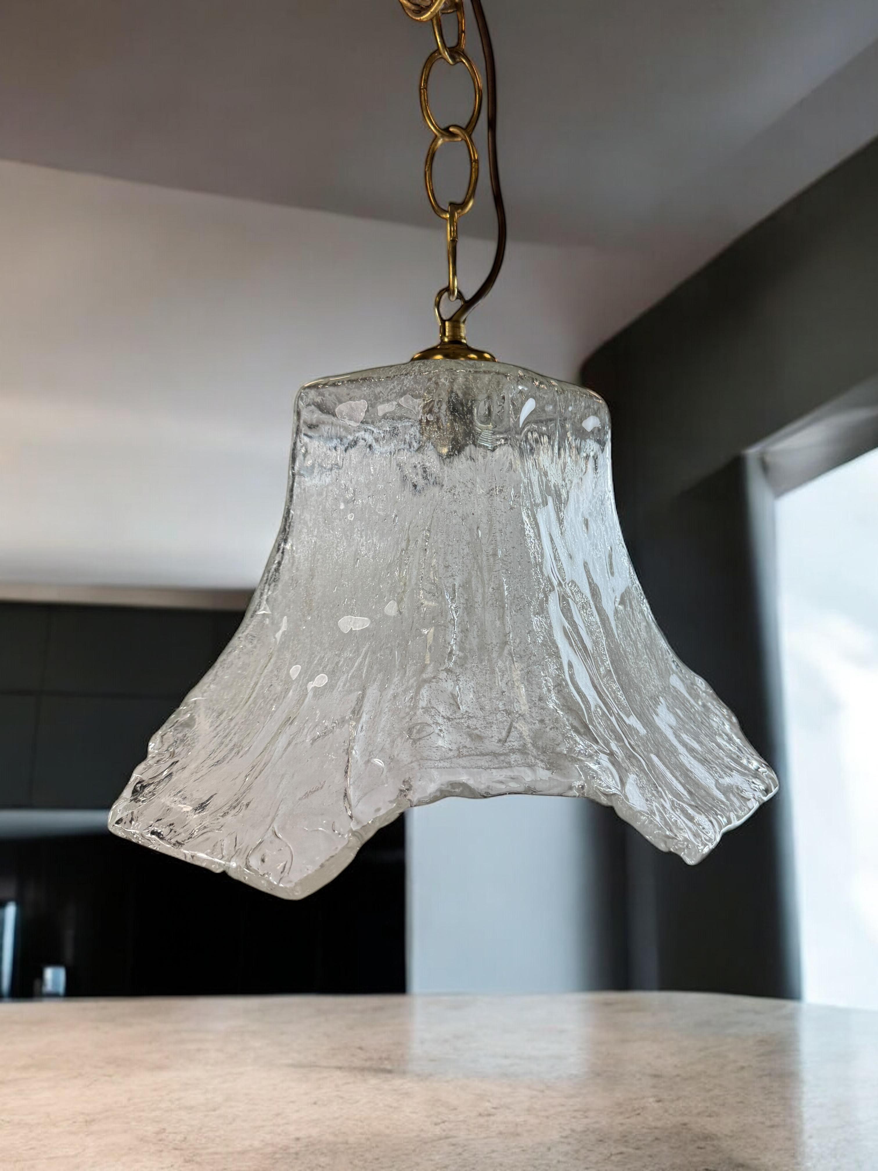 Bellissima lampada a sospensione nello stile di Carlo Nason per Mazzega, Italia in vendita 4