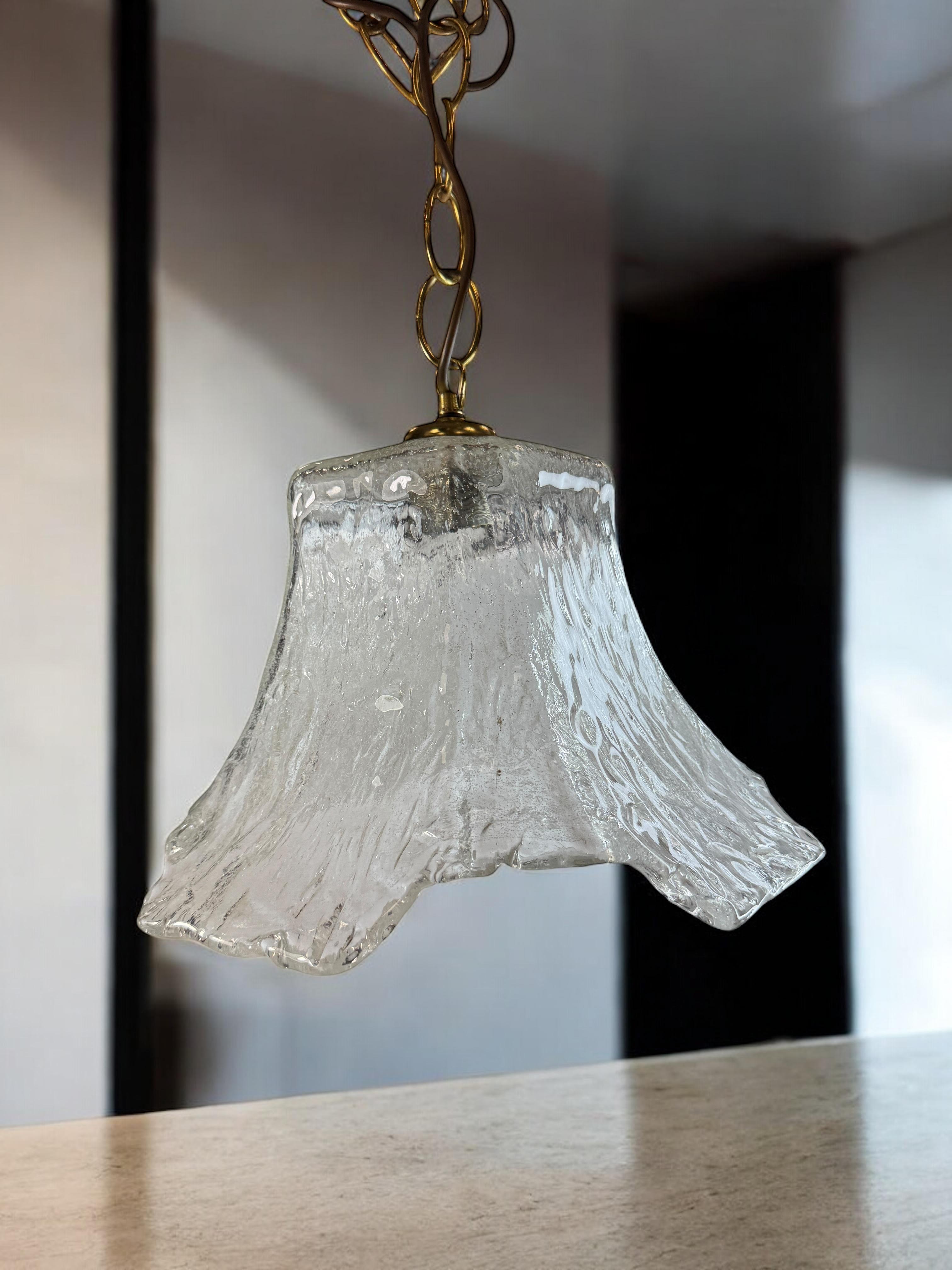 Bellissima lampada a sospensione nello stile di Carlo Nason per Mazzega, Italia in vendita 2