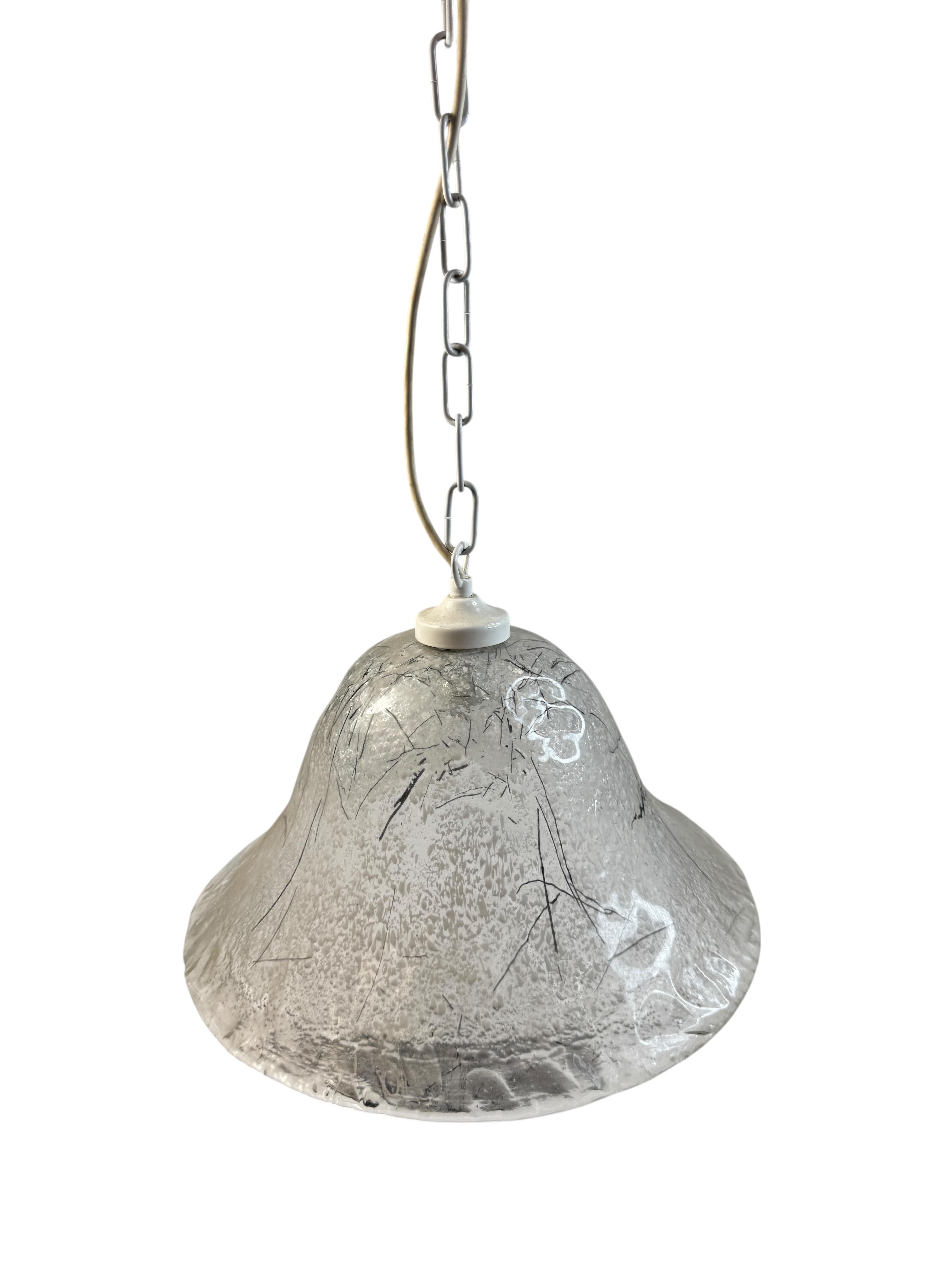 Bellissima lampada a sospensione nello stile di Carlo Nason per Mazzega, Italia in vendita 2