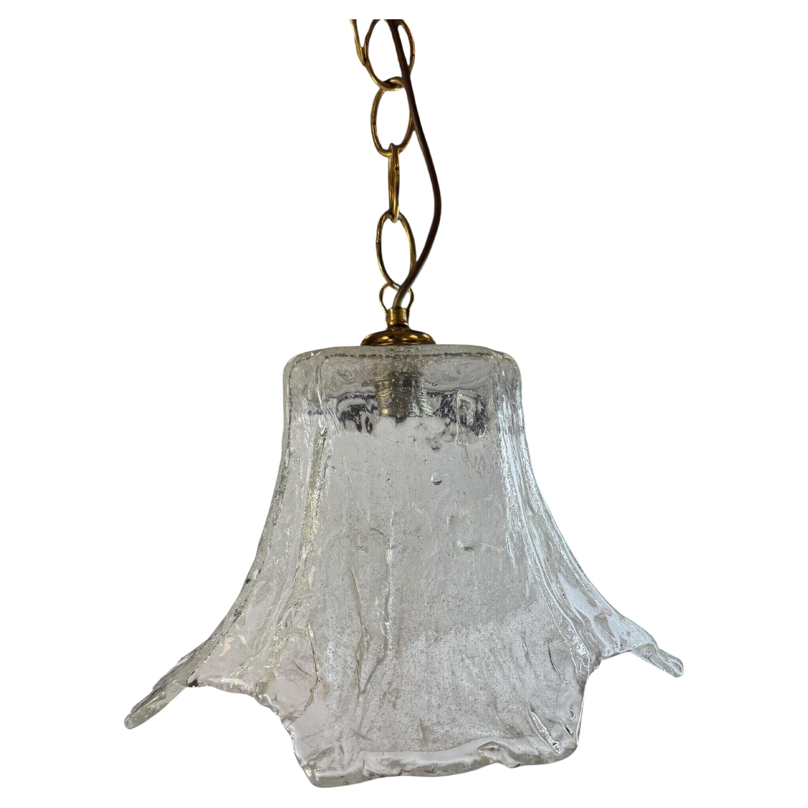Bellissima lampada a sospensione nello stile di Carlo Nason per Mazzega, Italia in vendita