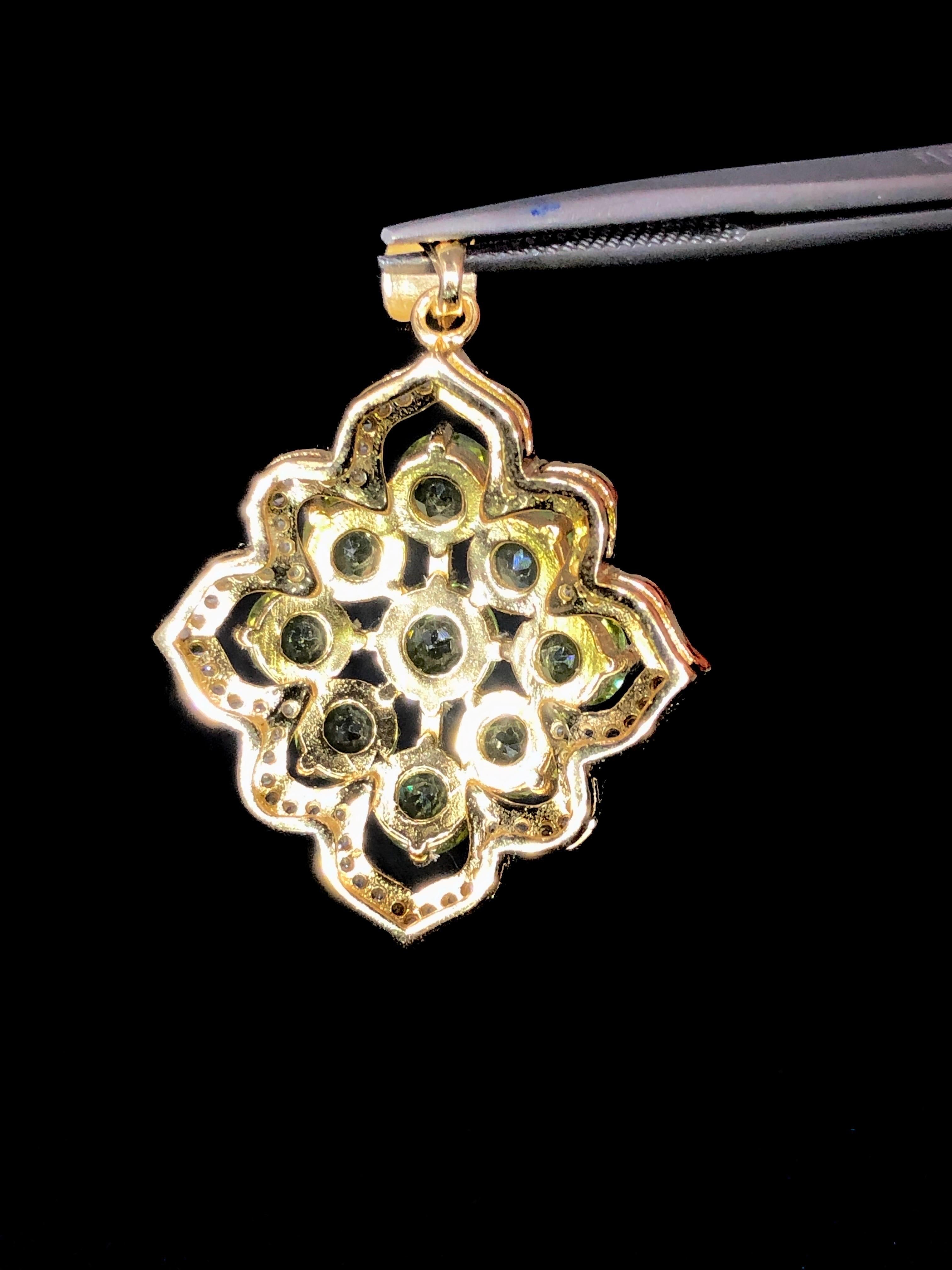 Women's or Men's Beautiful peridot pendant gold plated 925 silver