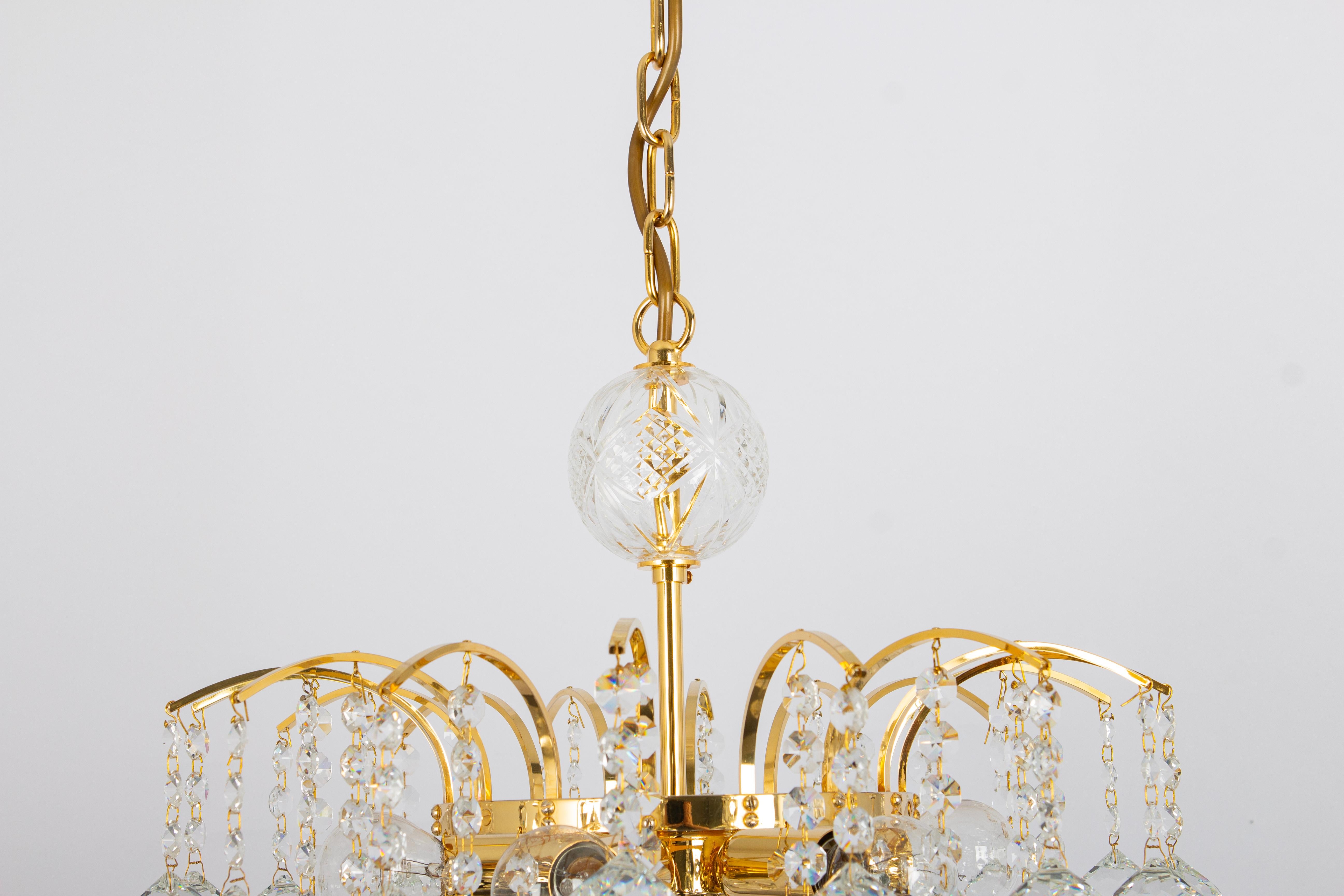 Late 20th Century Beautiful Petite Christoph Palme Chandelier Midcentury Crystal Balls, 1970s For Sale