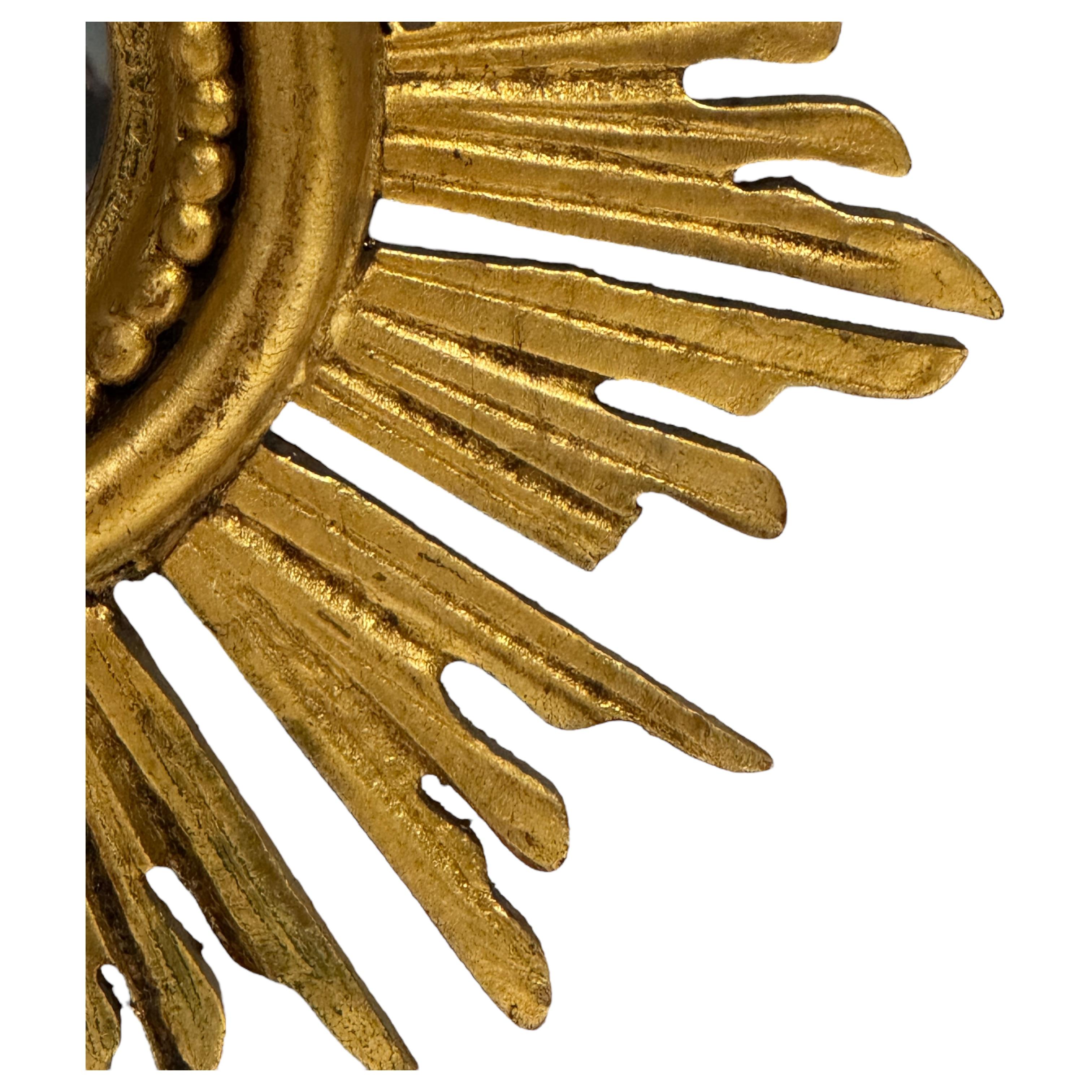Beautiful Petite Starburst Sunburst Gilded Wood Mirror, Germany circa 1950s In Good Condition In Nuernberg, DE