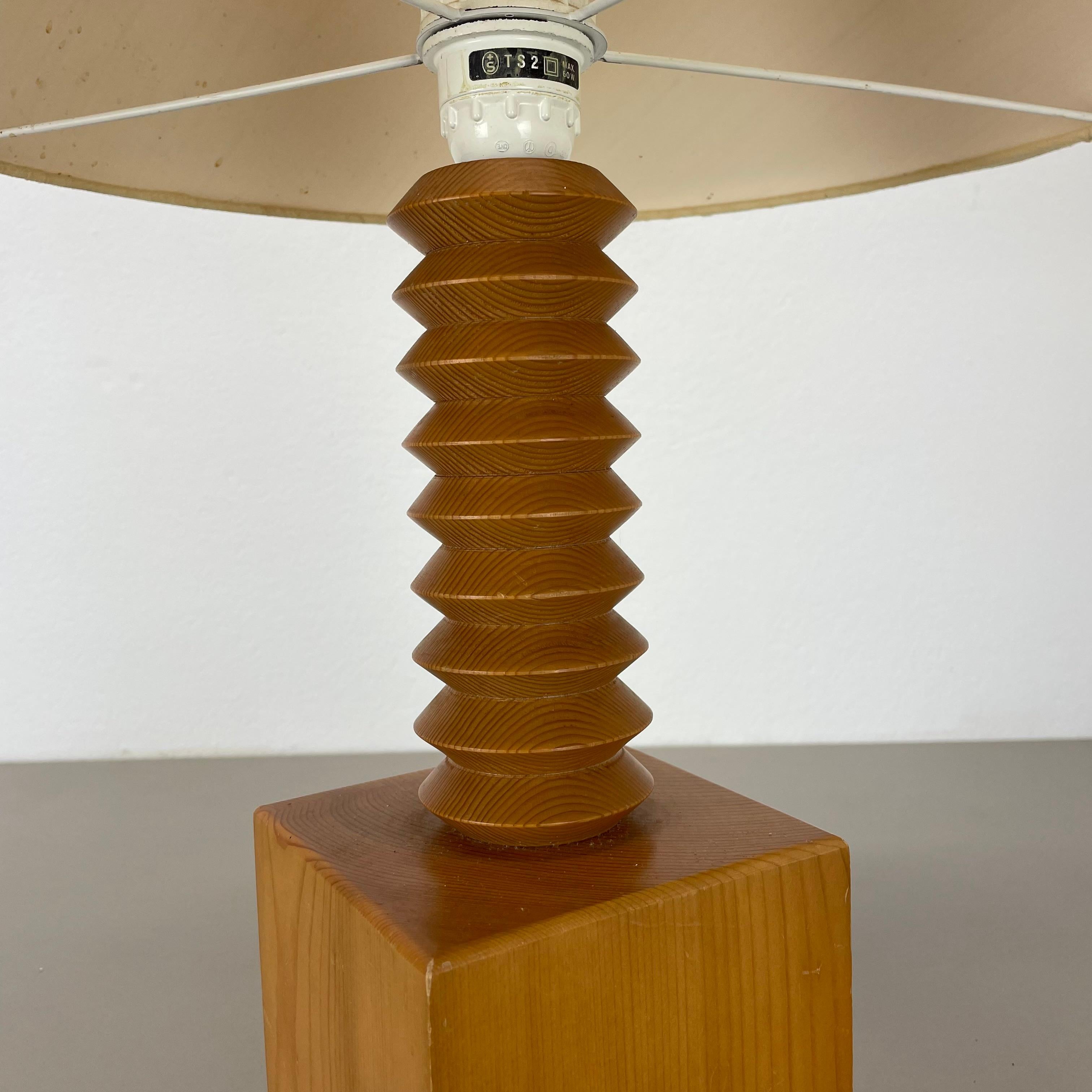 beautiful Pierre CHAPO Style solid pine wood CUBIC table light, Sweden 1970s For Sale 8