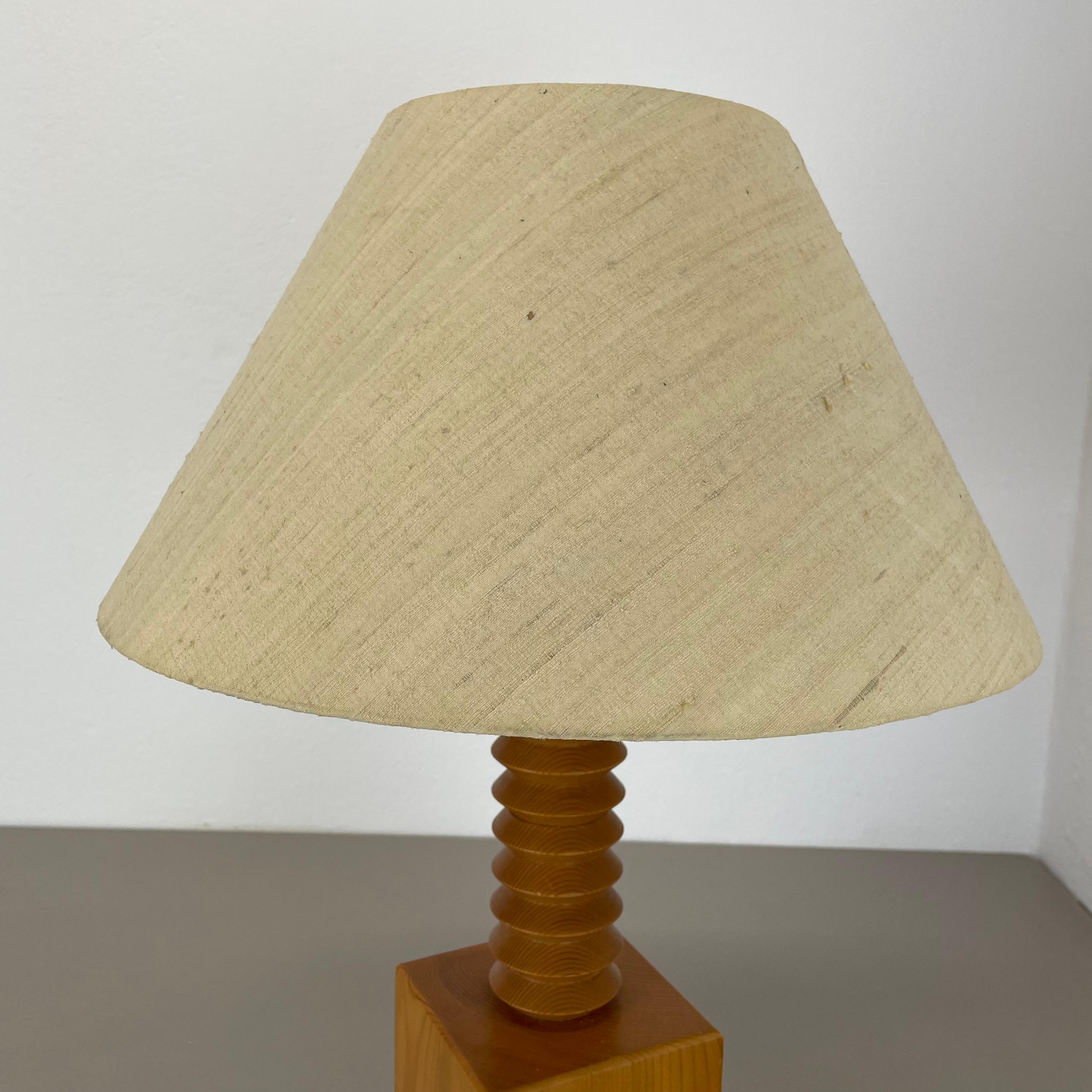 beautiful Pierre CHAPO Style solid pine wood CUBIC table light, Sweden 1970s For Sale 12
