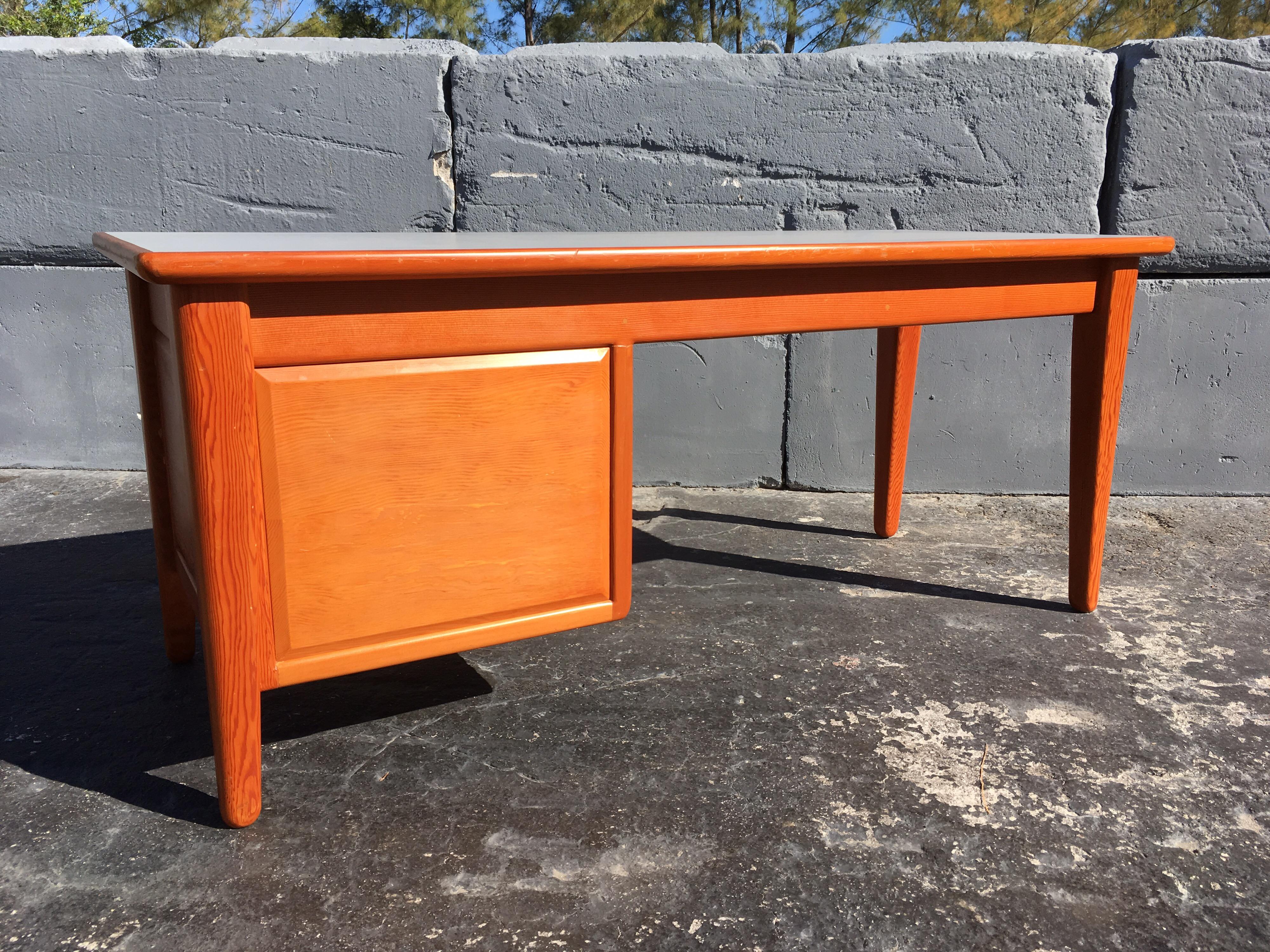 Beautiful Pine Craftsman Desk Prouve Chapo Style In Good Condition For Sale In Miami, FL