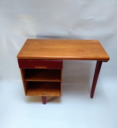 Beautiful pinewood compact writing desk by Michael Van Beuren for "Domus" México