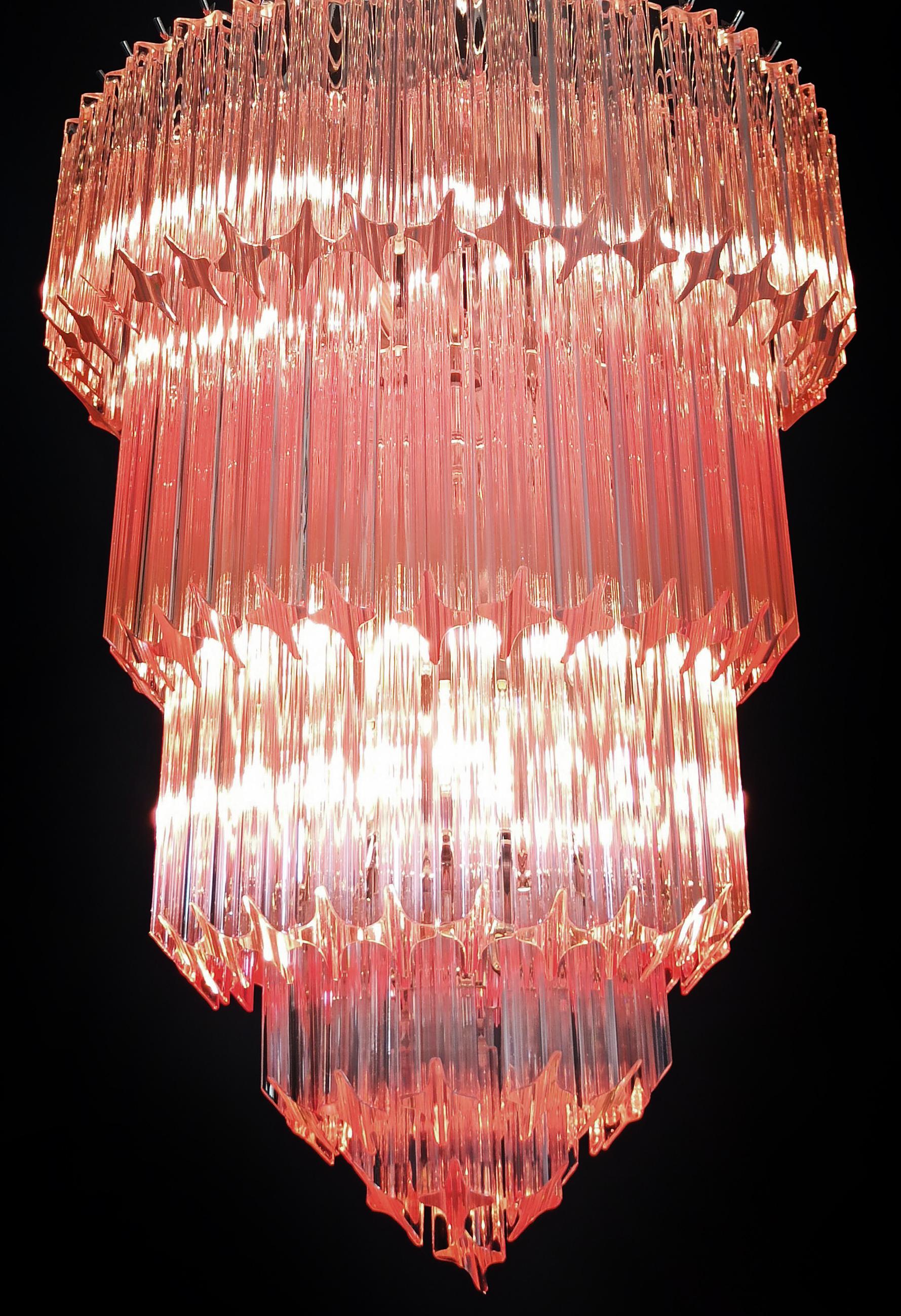 Beautiful Pink Murano glass chandeliers - 112 pink quadriedri For Sale 4