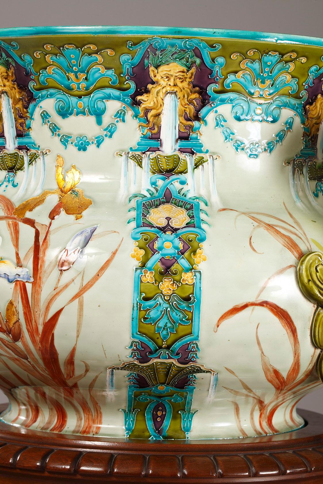 Magnifique jardinière à iris de la manufacture de Gien:: France:: circa 1880 en vente 2