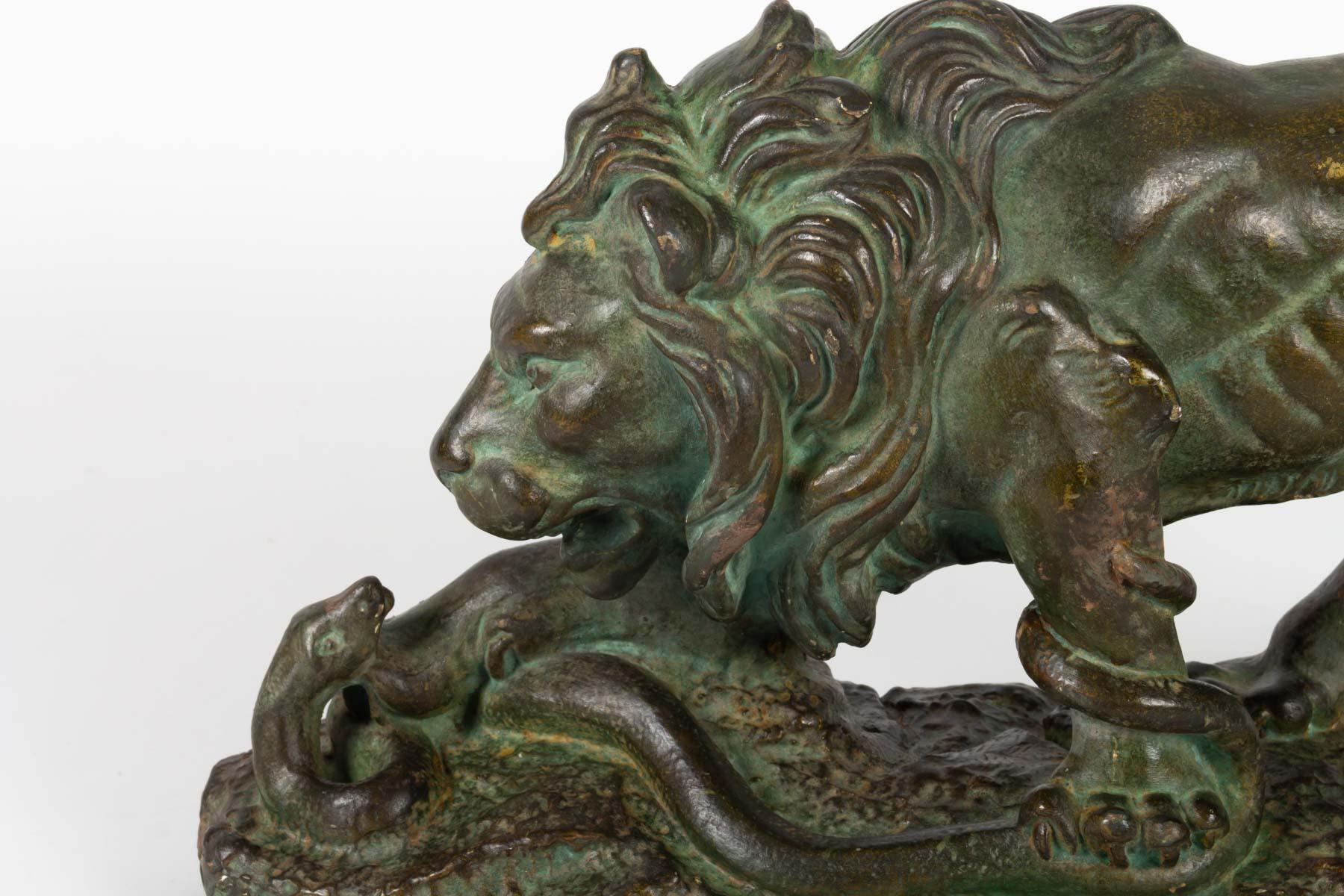 Magnifique sculpture originale en plâtre, Lion et serpent, par Romeo Capovani, Italie, vers 1925
Patine bronze.
signé
Romeo Capovani est connu, entre autres, pour son monument en l'honneur des soldats morts pendant la première guerre mondiale à