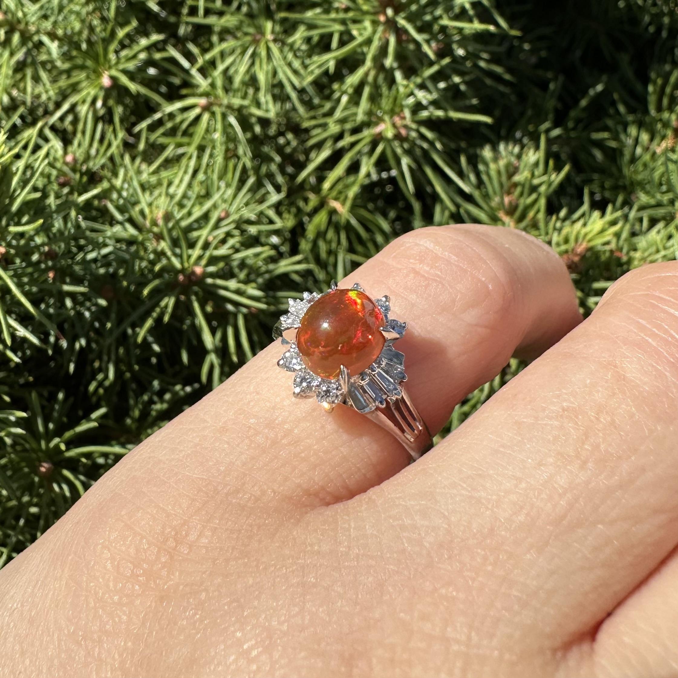 Bellissimo anello in platino da 1,43 carati con cabochon ovale di Opale di fuoco arancione vivo in vendita 13
