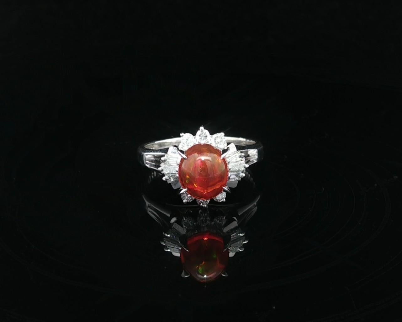 Bellissimo anello in platino da 1,43 carati con cabochon ovale di Opale di fuoco arancione vivo in vendita 3