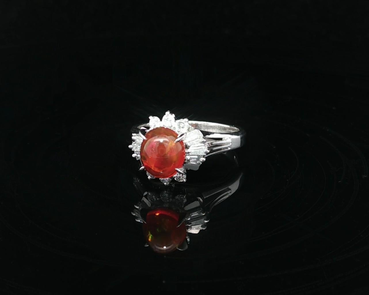 Bellissimo anello in platino da 1,43 carati con cabochon ovale di Opale di fuoco arancione vivo in vendita 4