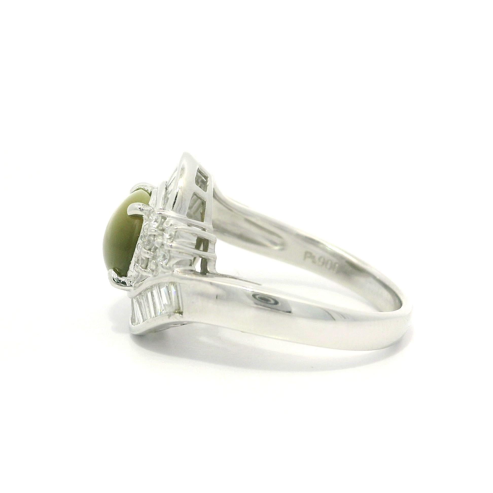Bellissimo anello in platino con occhio di gatto cabochon rotondo da 2,78ctw e diamante in vendita 7