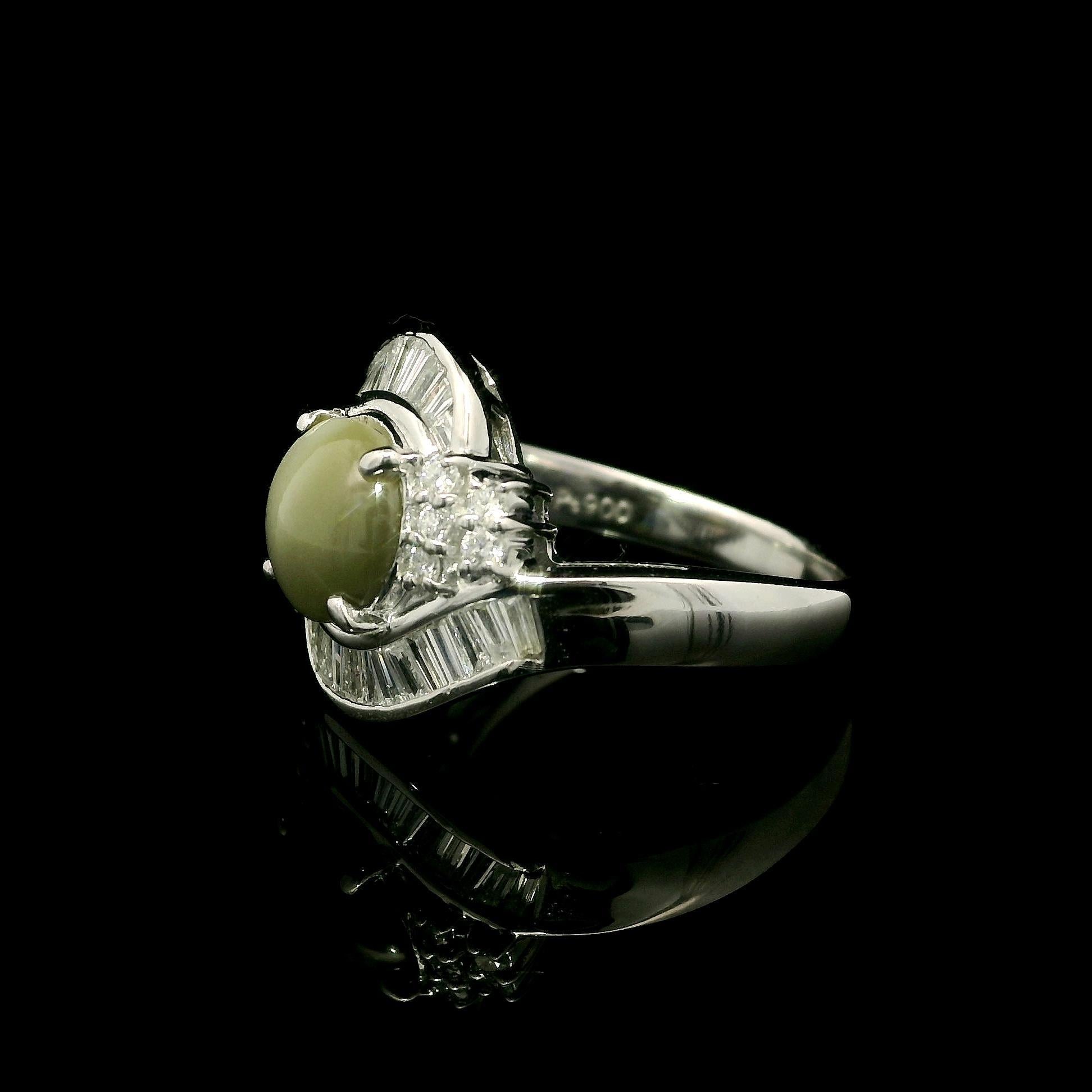Donna Bellissimo anello in platino con occhio di gatto cabochon rotondo da 2,78ctw e diamante in vendita