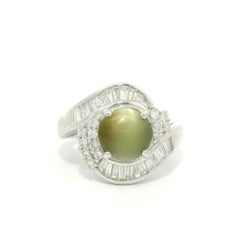 Bellissimo anello in platino con occhio di gatto cabochon rotondo da 2,78ctw e diamante
