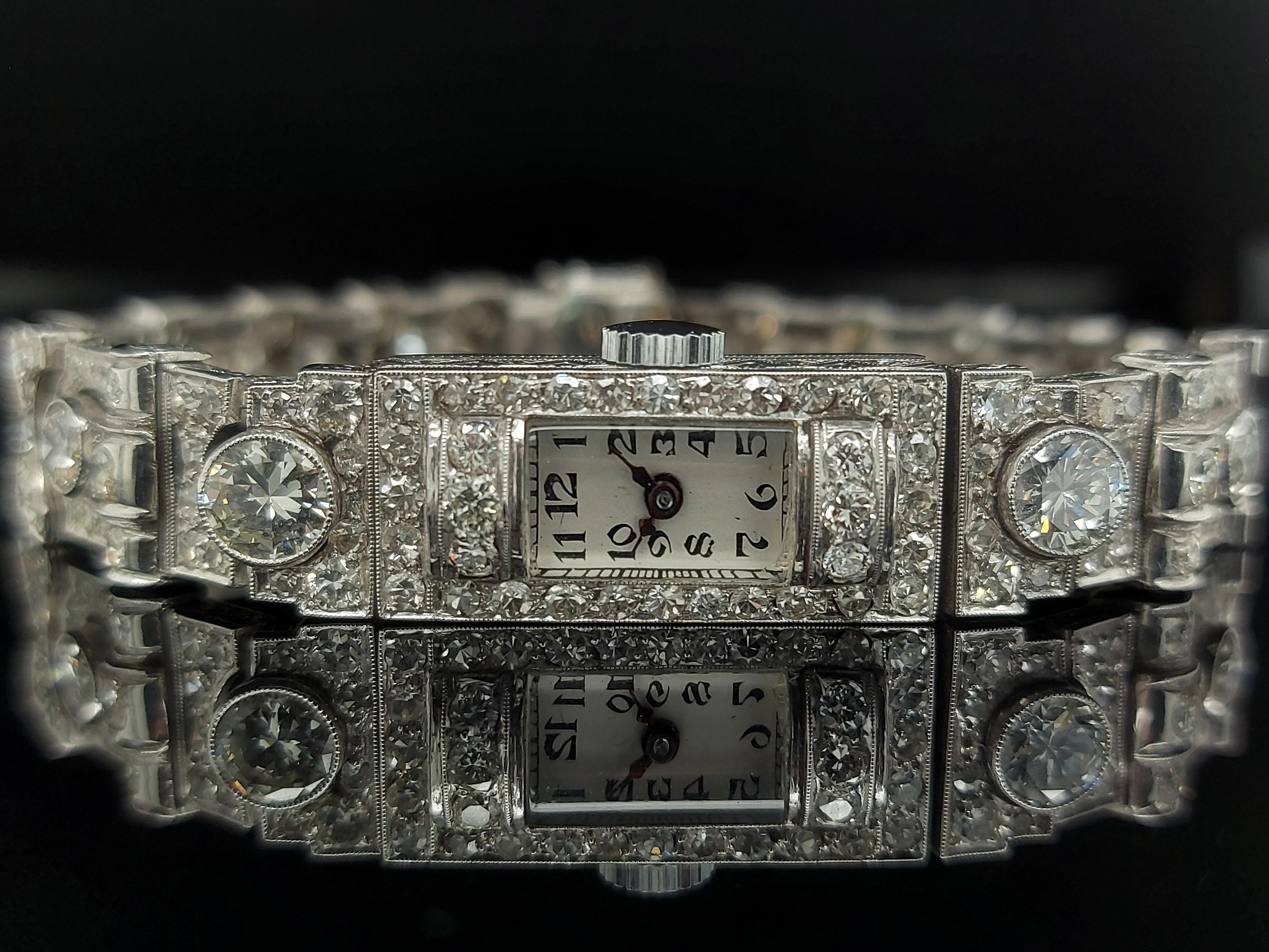 Precioso Reloj Art Decó de Platino y Diamantes Pulsera de Diamantes en venta 5