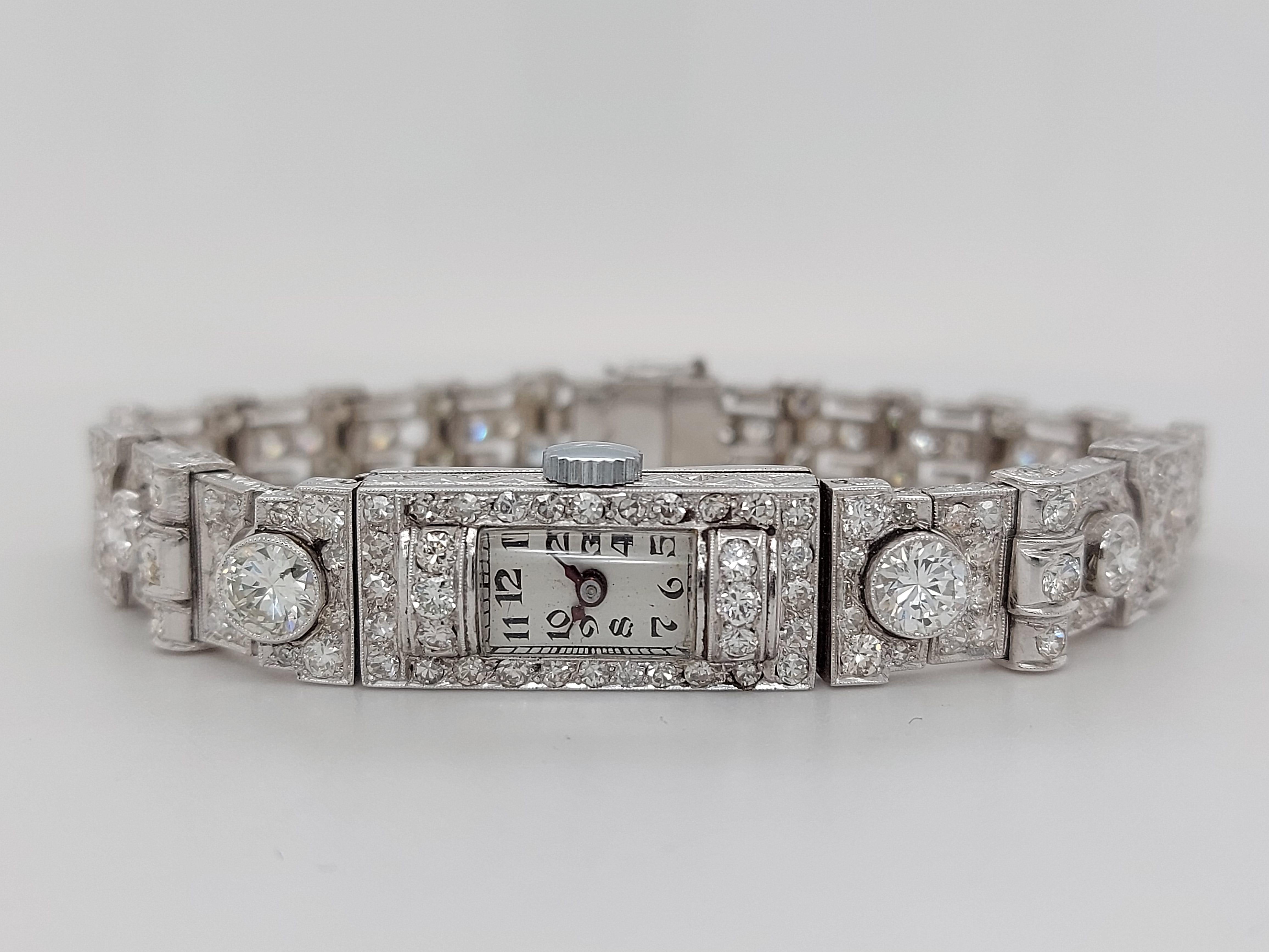 Magnifique bracelet montre Art déco en platine, diamants et diamants Excellent état - En vente à Antwerp, BE