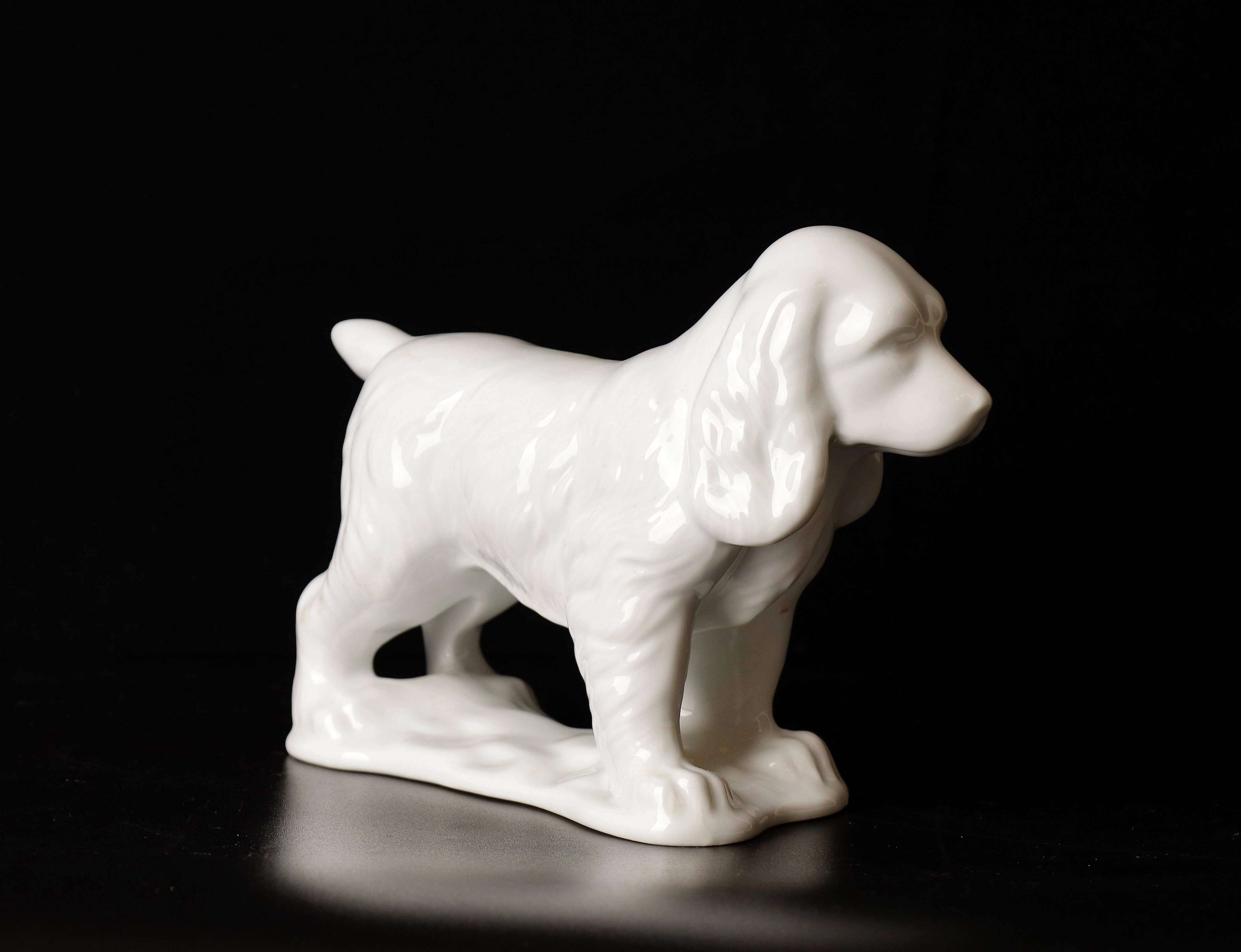 Beautiful Porcelain Dog Okimono Object by Shozan For Sale 2