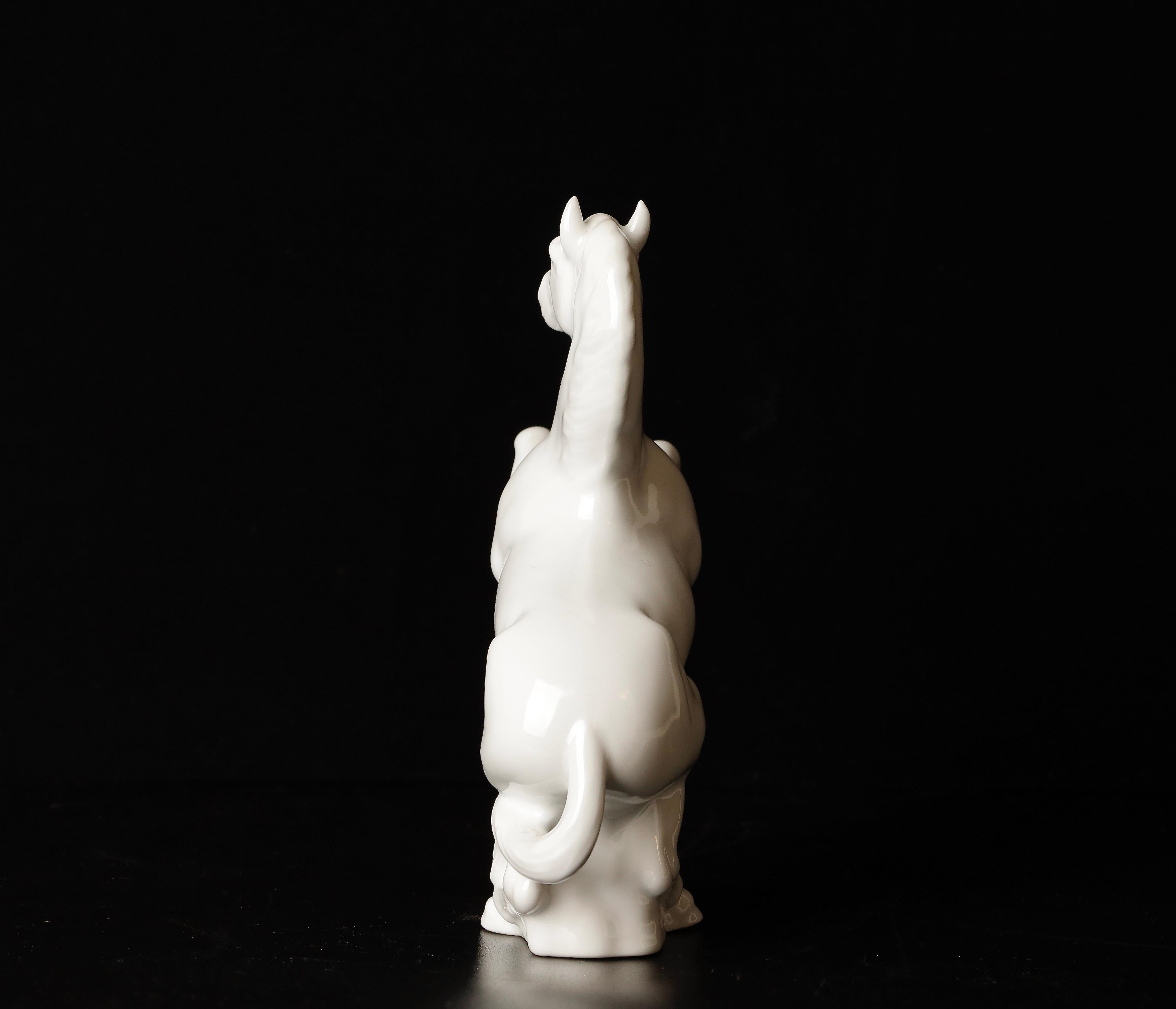 Beautiful Porcelain Horse Okimono Object by Shozan For Sale 5
