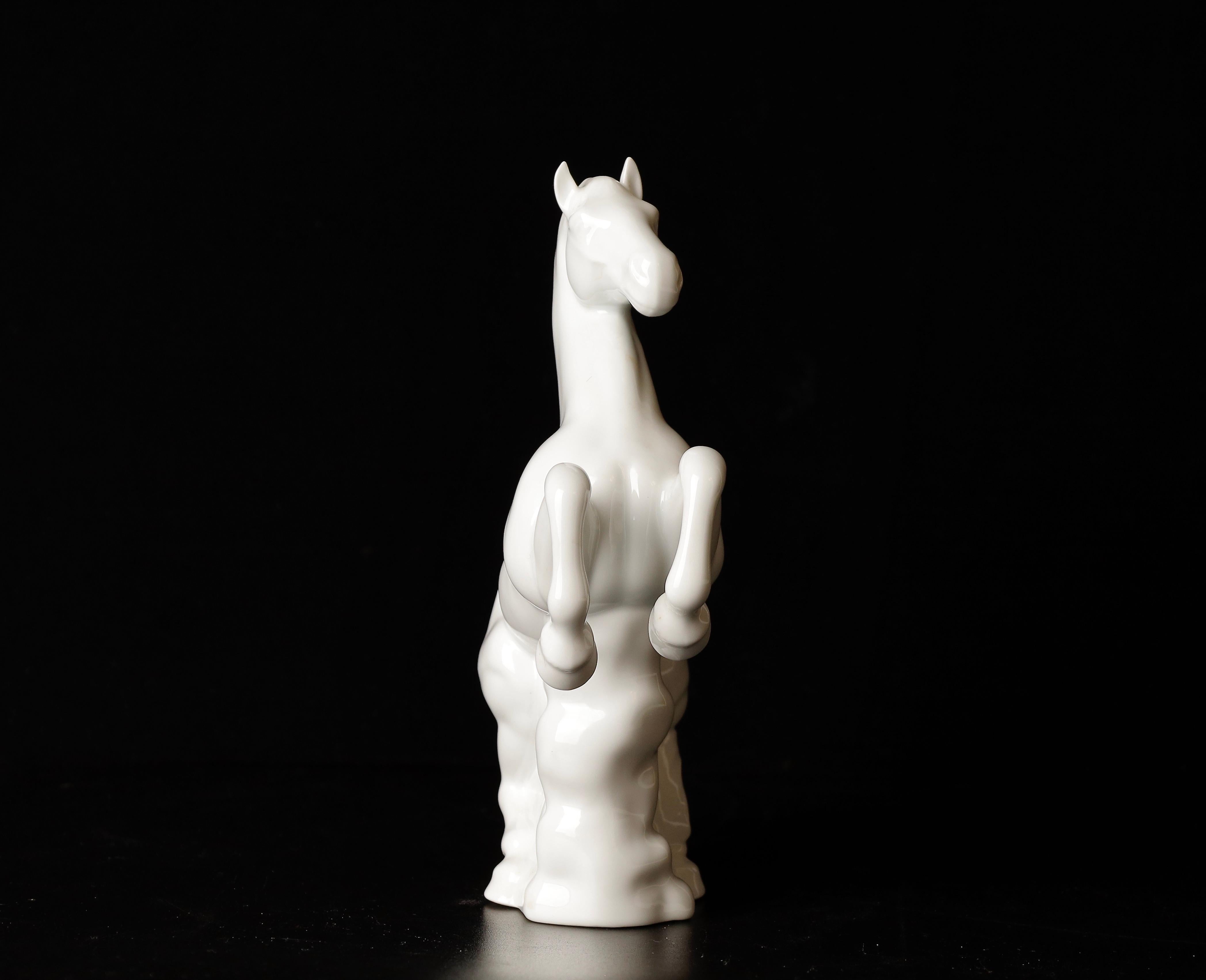 Beautiful Porcelain Horse Okimono Object by Shozan For Sale 1