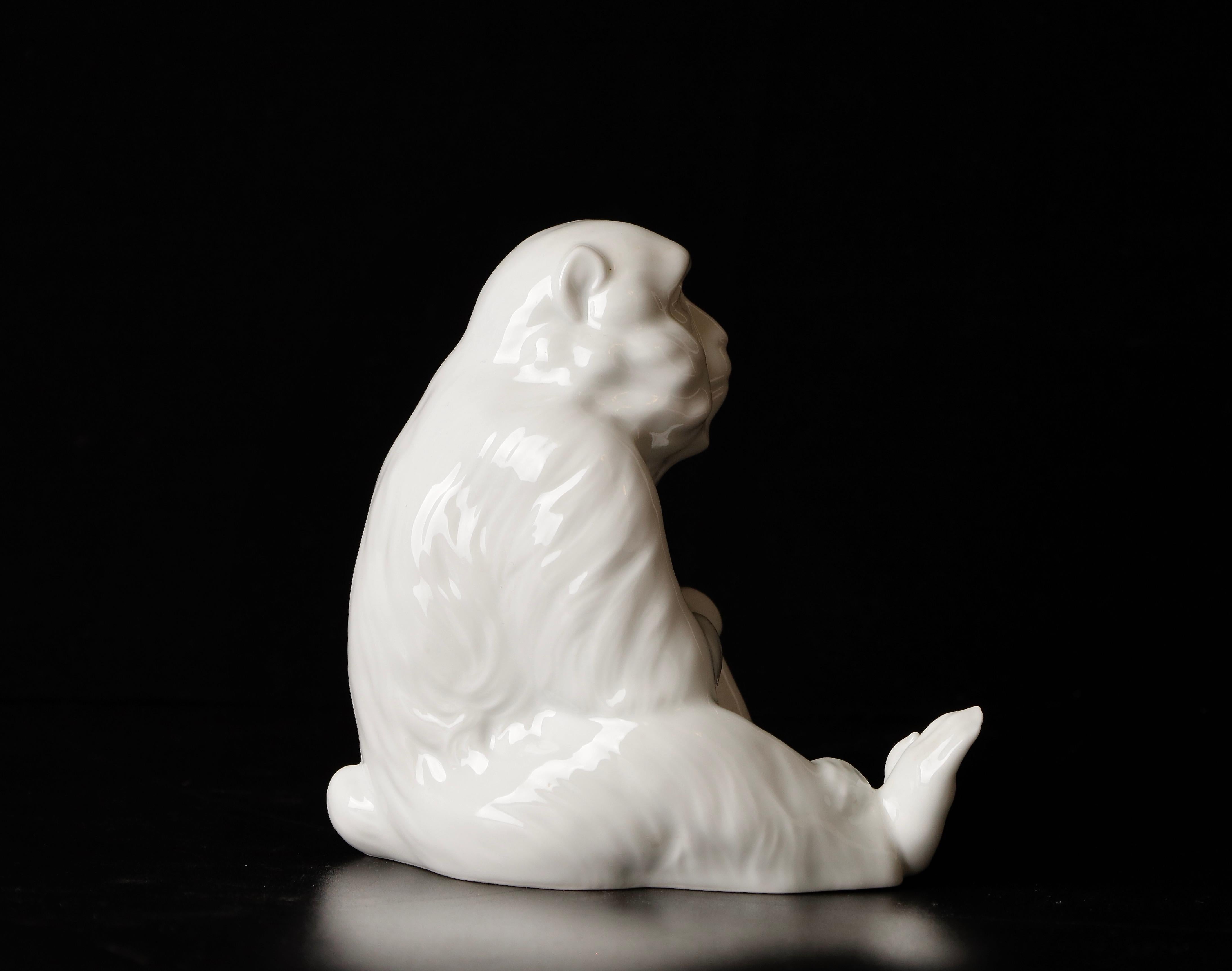 Beautiful Porcelain Monkey Okimono Object by Shozan For Sale 4