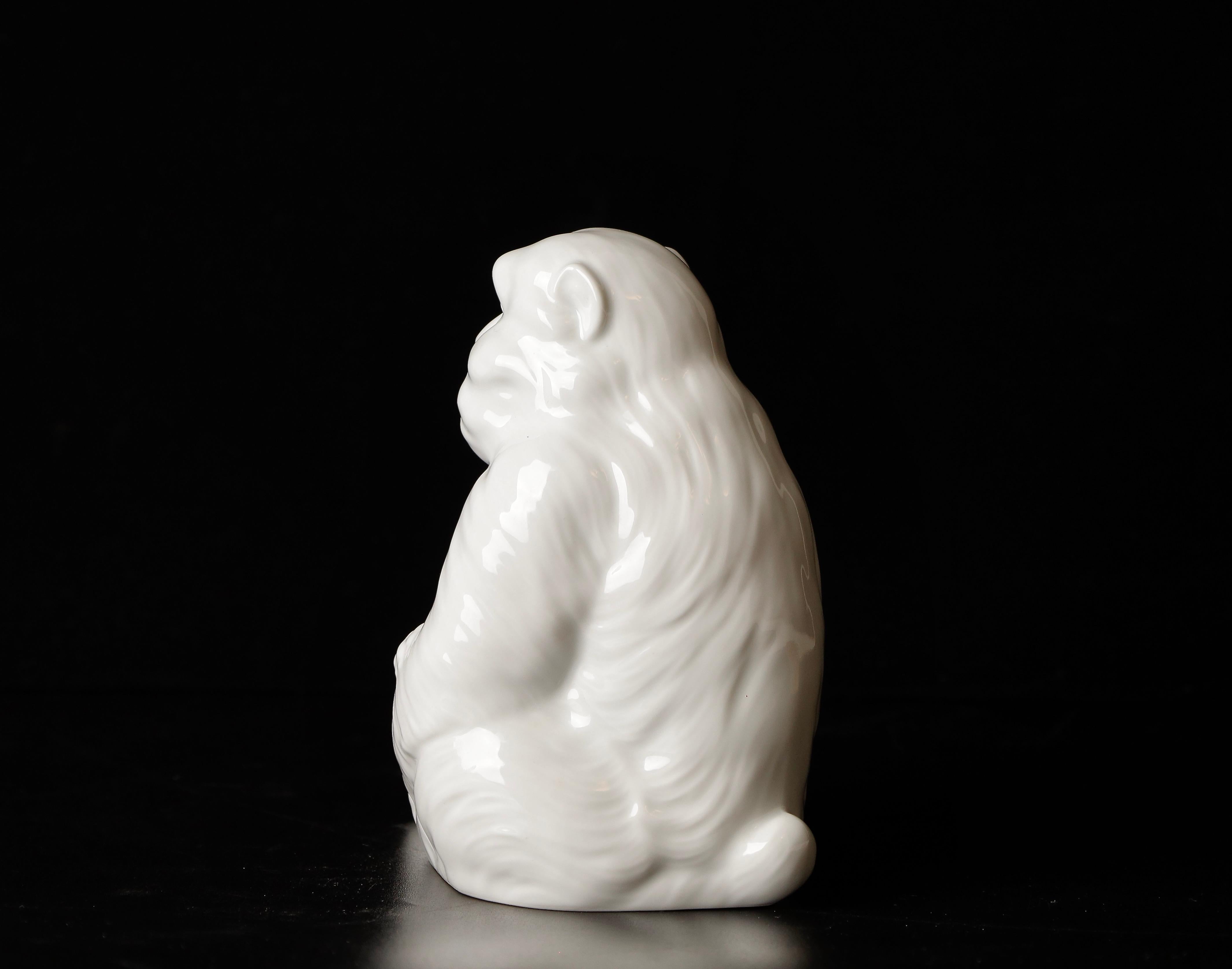 Beautiful Porcelain Monkey Okimono Object by Shozan For Sale 1