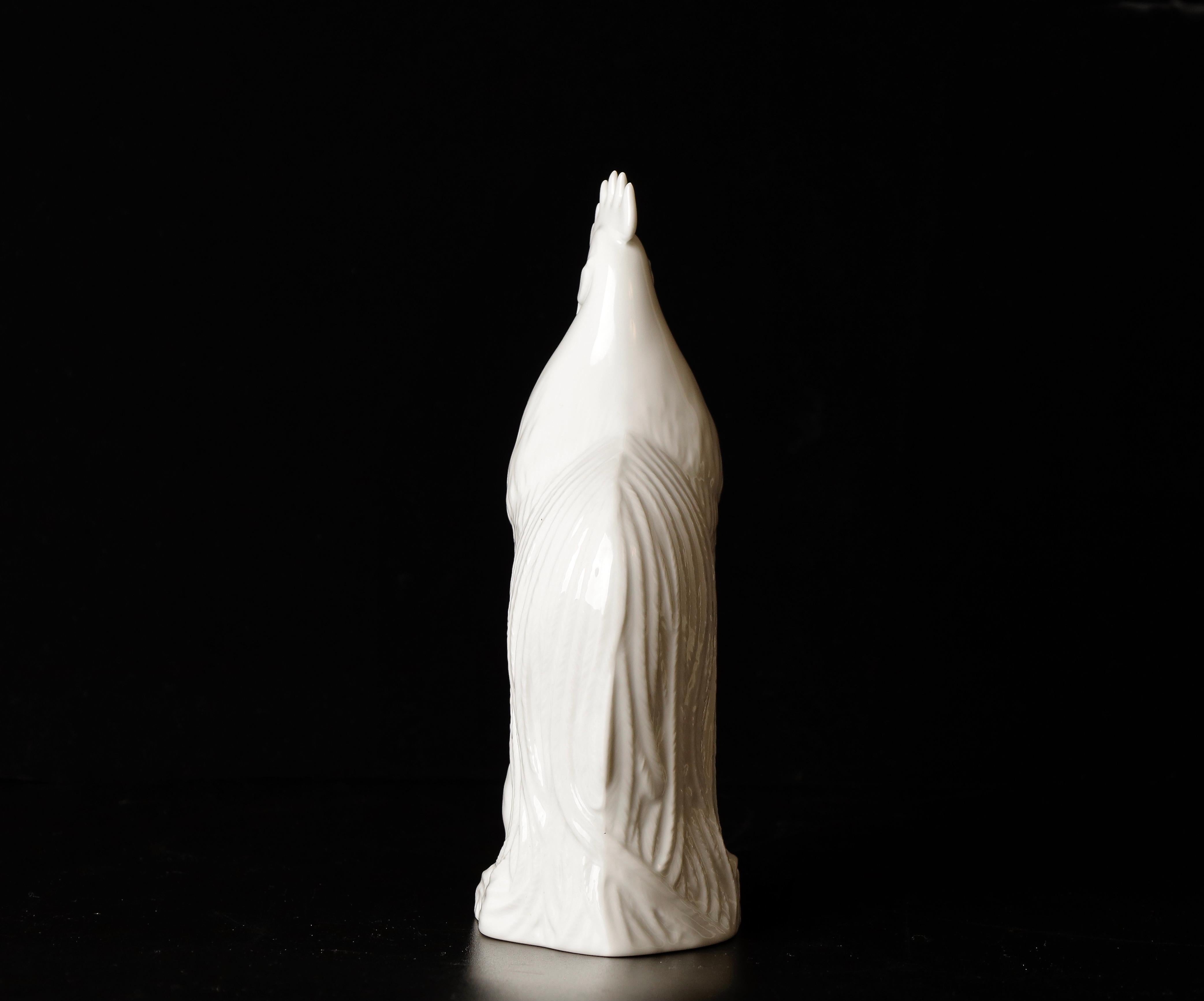 Precioso objeto Okimono de gallo de porcelana de Shozan en venta 3