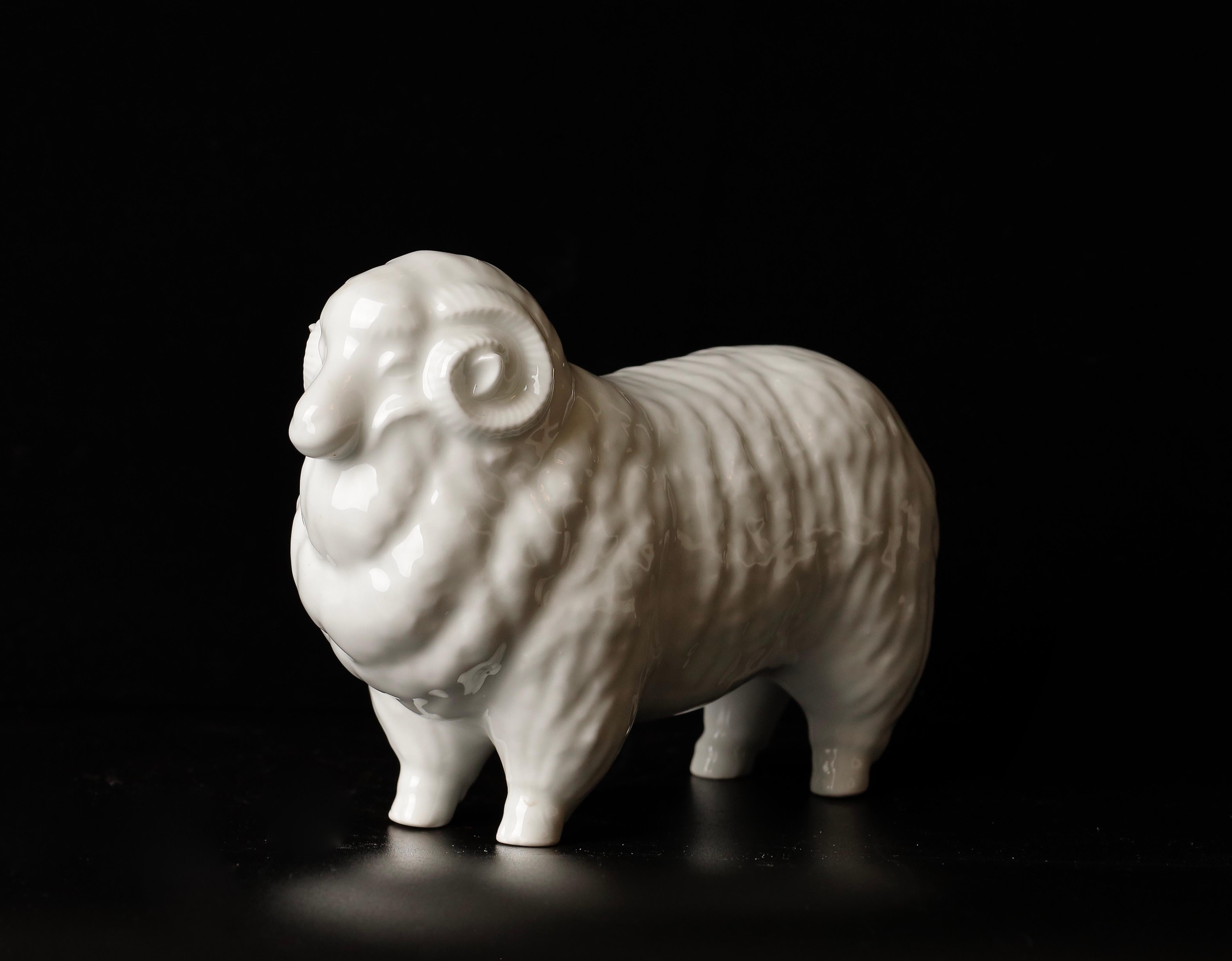 Japanese Beautiful Porcelain Sheep Okimono Object by Shozan For Sale