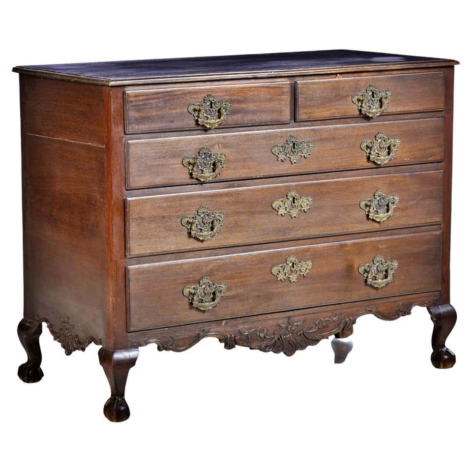 PORTUGUESE COMMODE 18th Century For Sale at 1stDibs