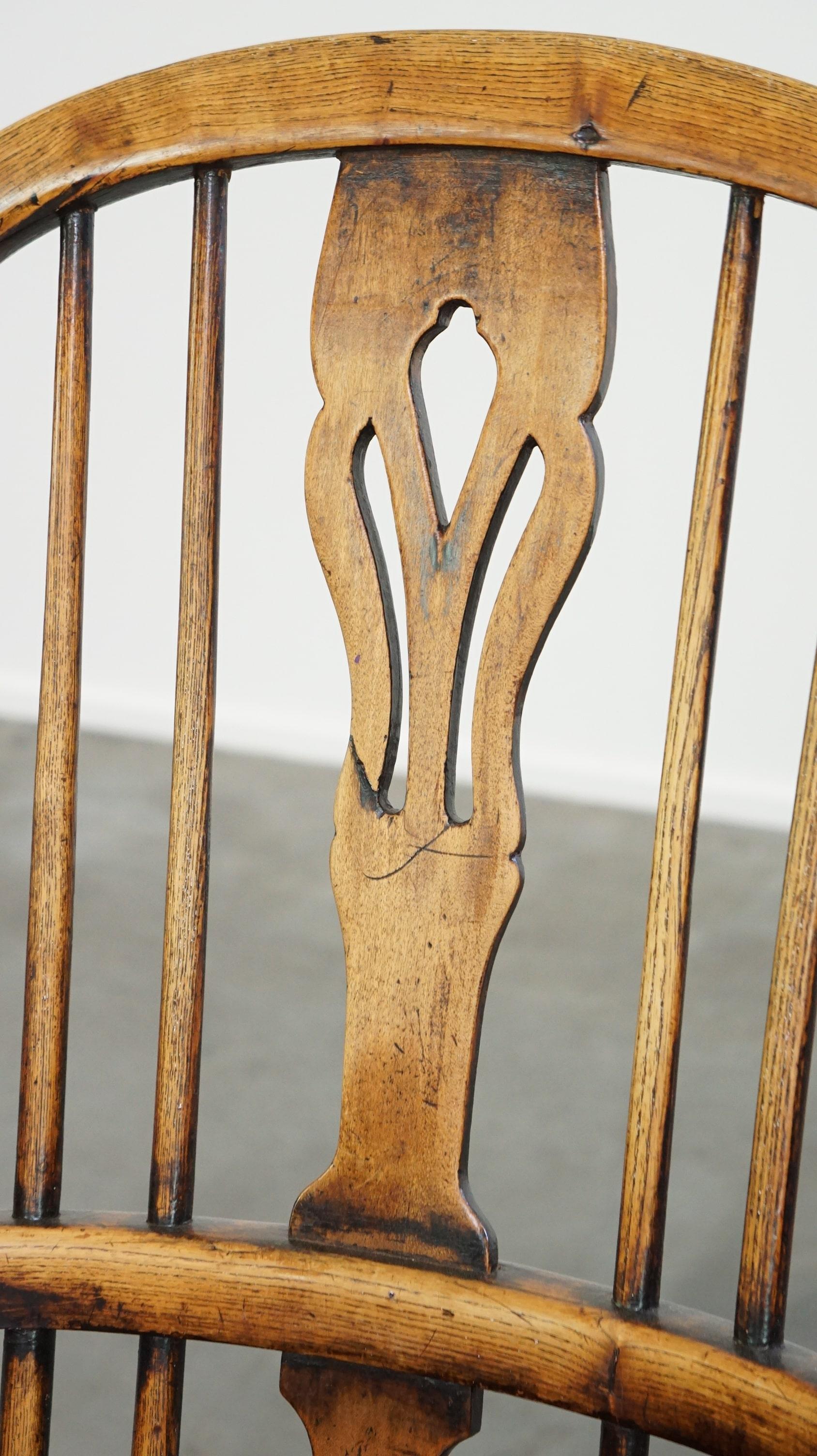 Beautiful, practical antique English highback Windsor chair with a lovely patina For Sale 5