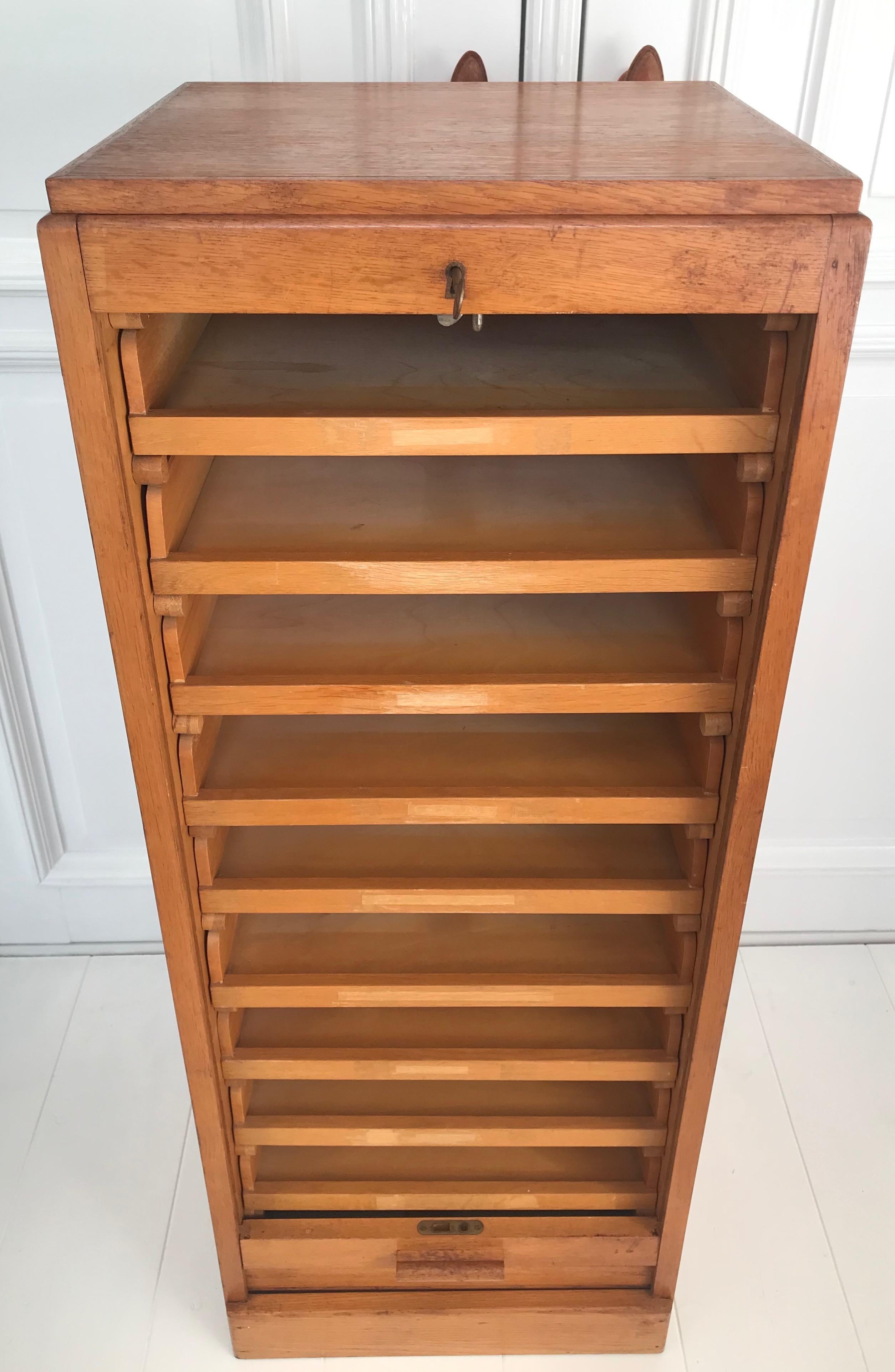 Beautiful & Practical Dutch Art Deco Filing Cabinet with Roller Door & 9 Drawers In Good Condition In Lisse, NL