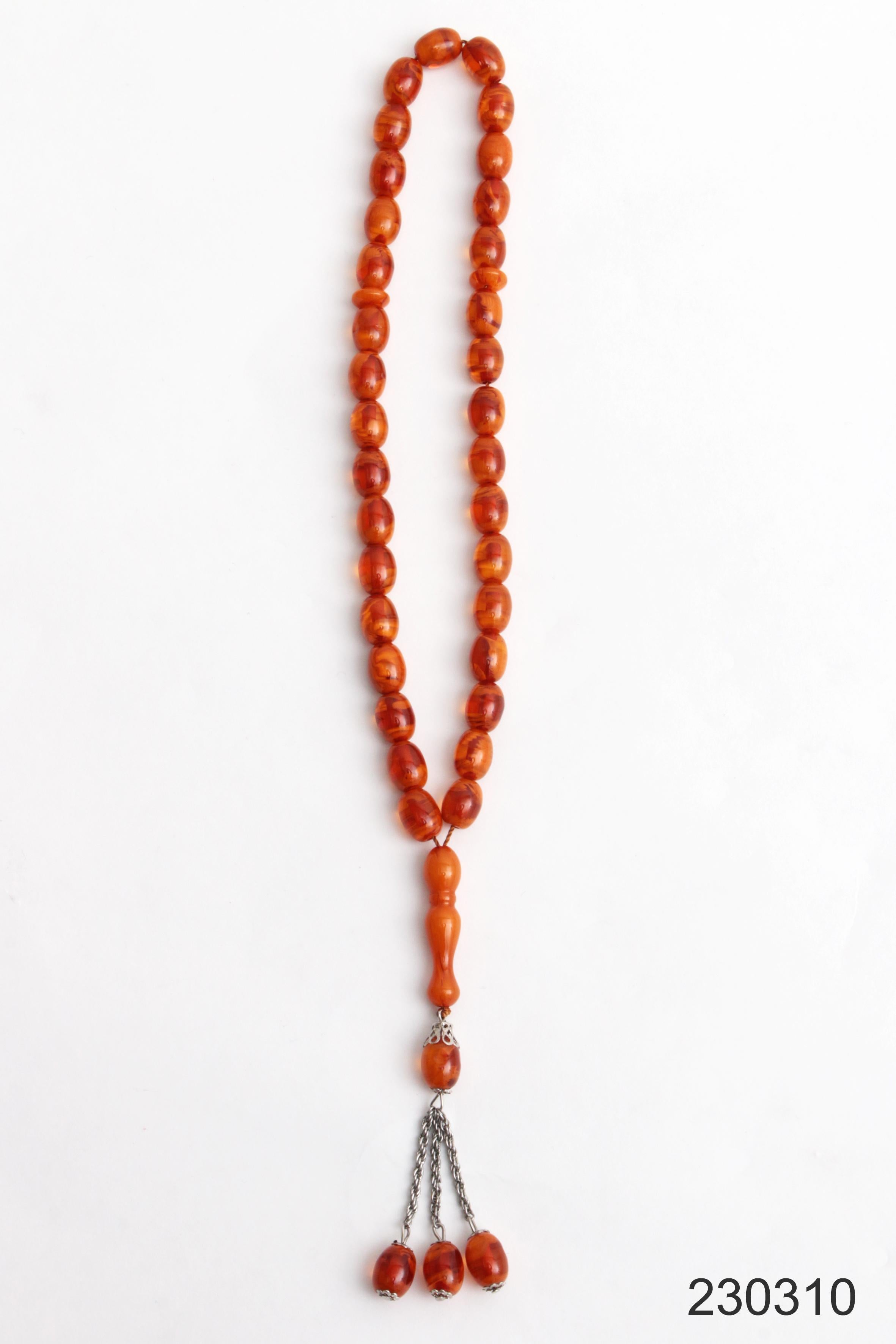 Magnifique collier de prières en ambre des années 1960 en vente 6