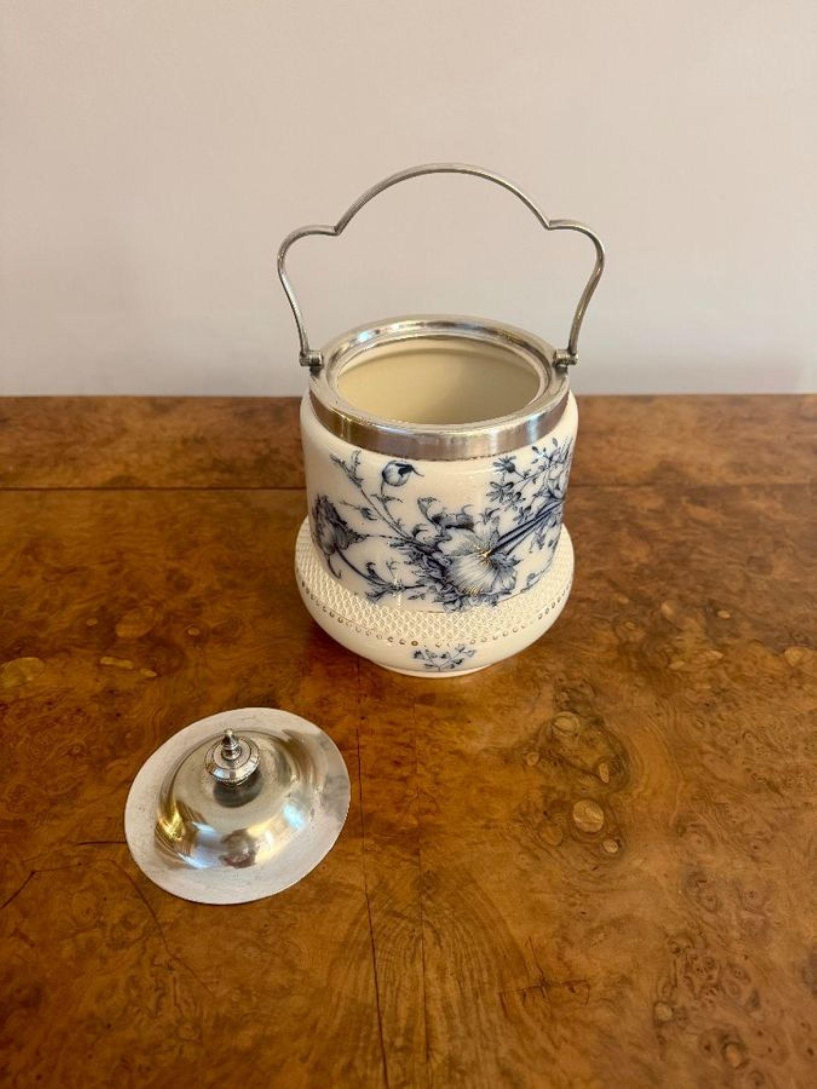 Schöne Qualität antiken viktorianischen Carlton Ware Keks Barrel (Britisch) im Angebot